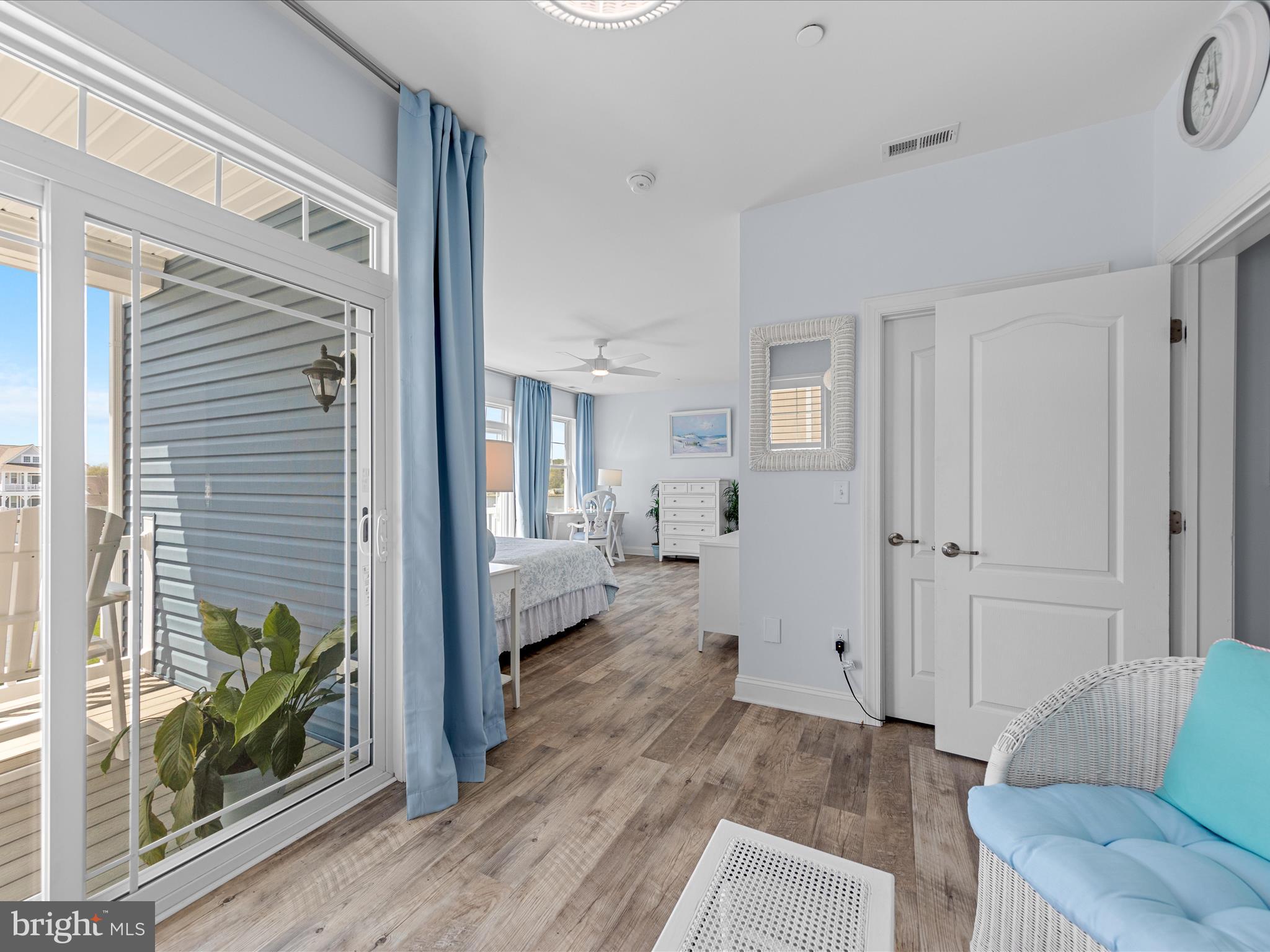 SUNSET HARBOUR - Residential