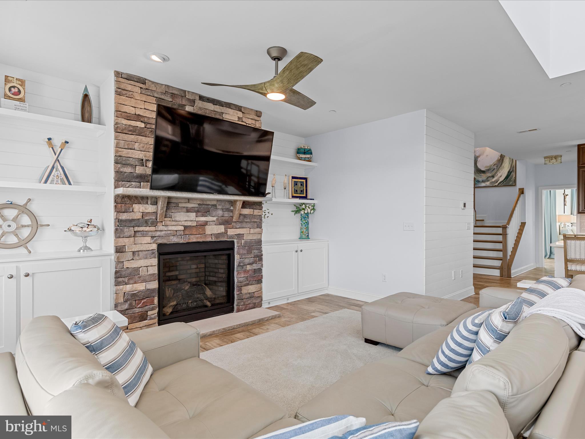 SUNSET HARBOUR - Residential