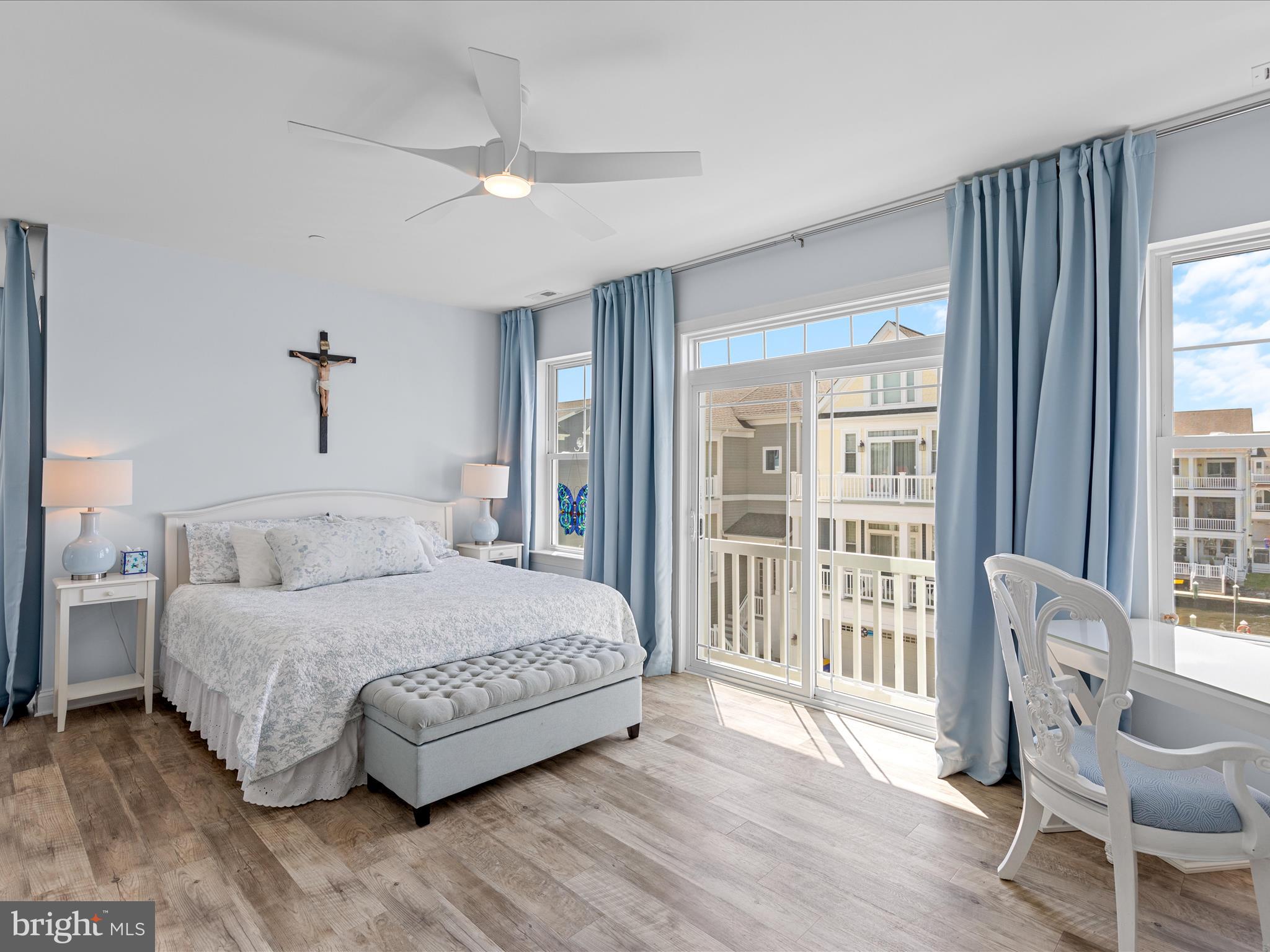 SUNSET HARBOUR - Residential