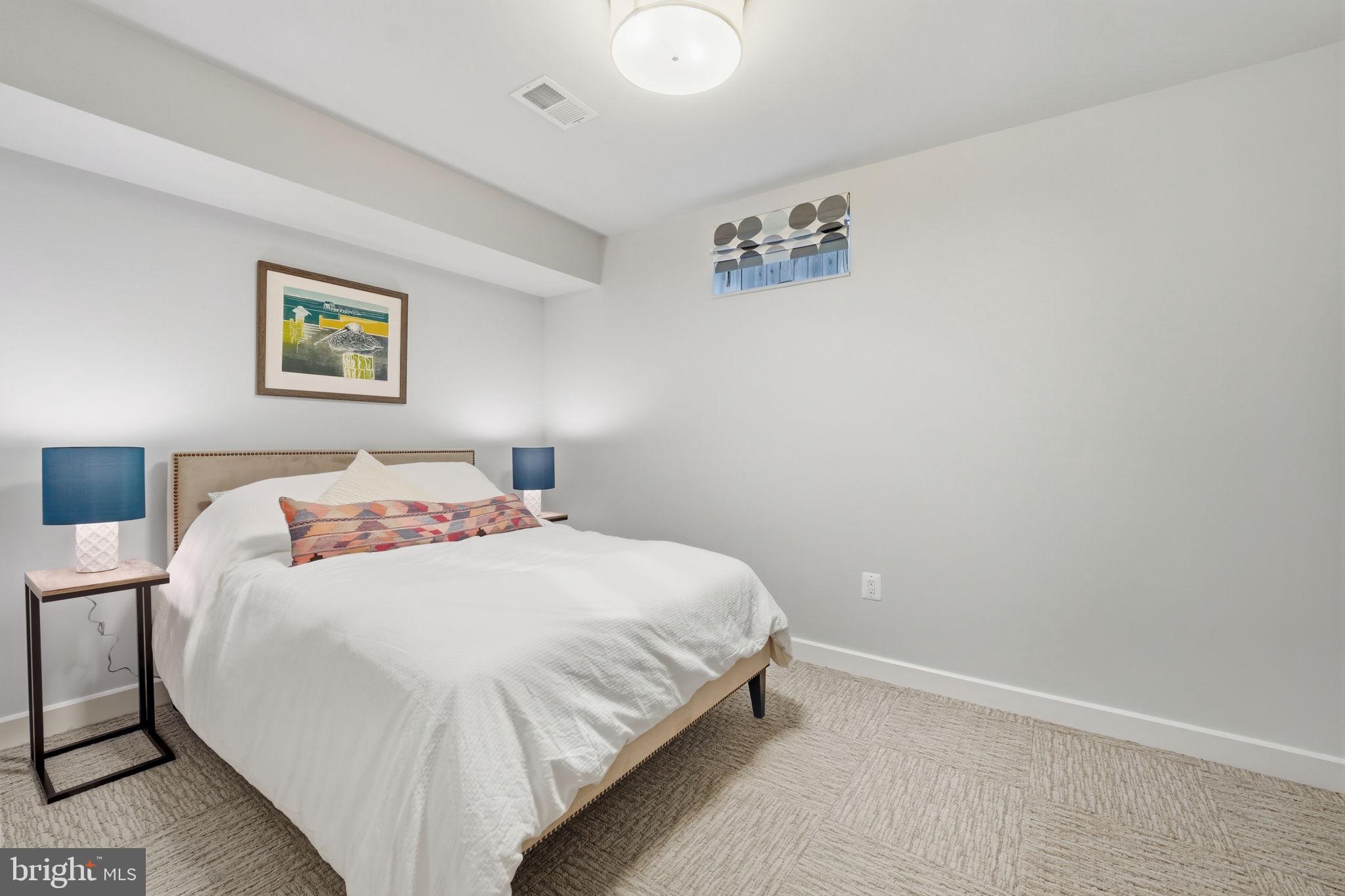 LYON VILLAGE - Residential