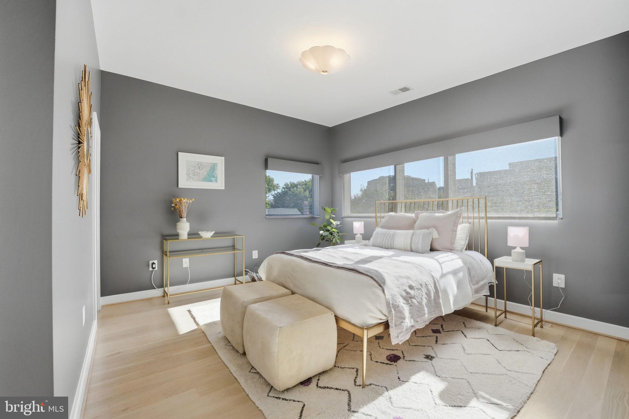 LYON VILLAGE - Residential