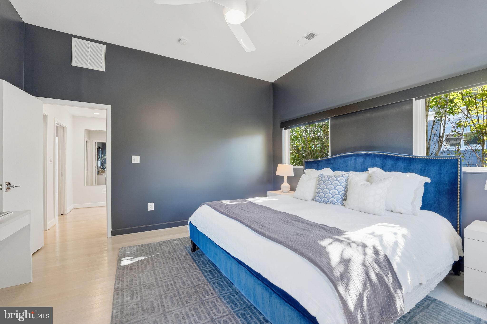 LYON VILLAGE - Residential