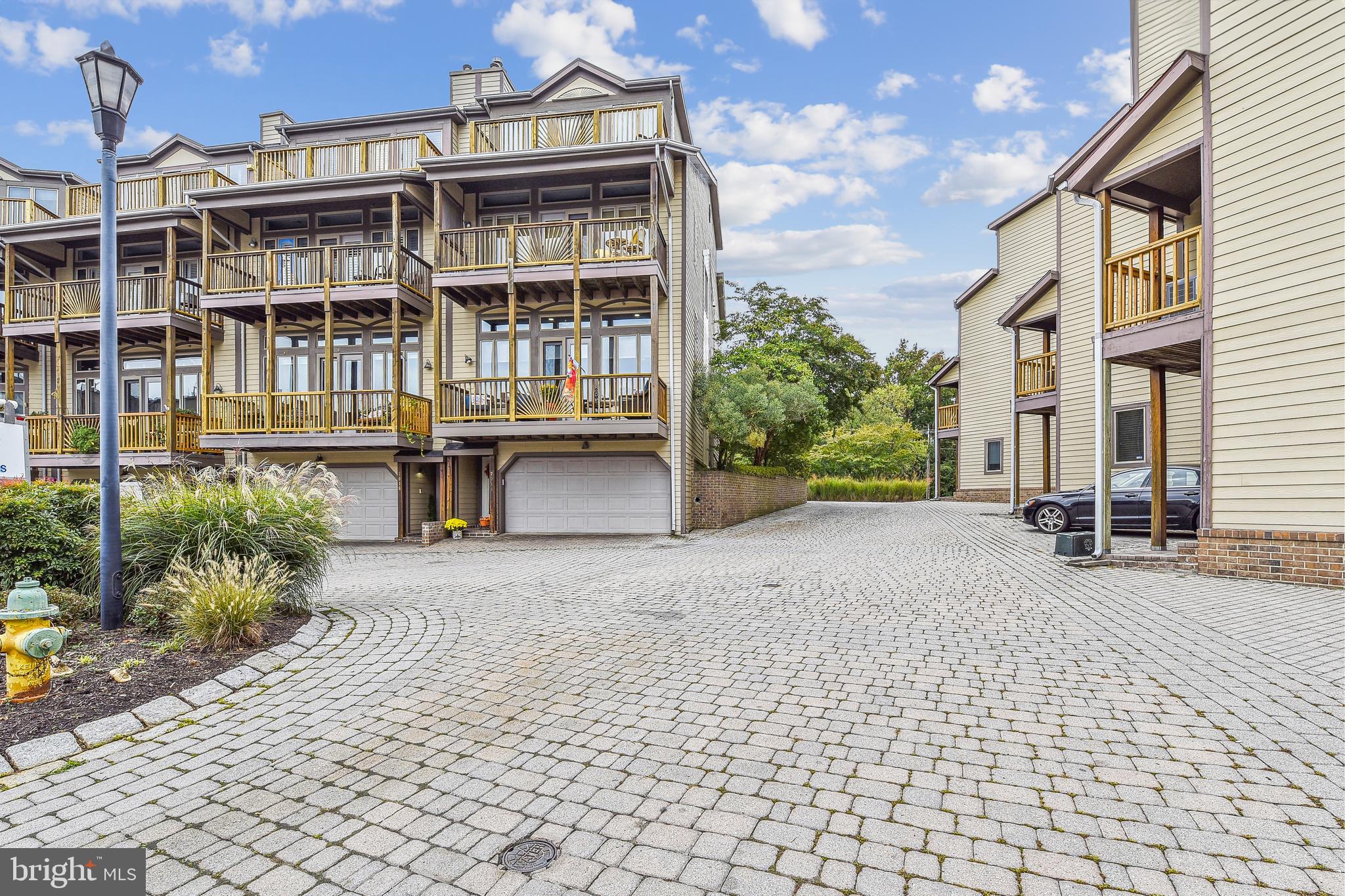 CHESAPEAKE HARBOUR - Residential