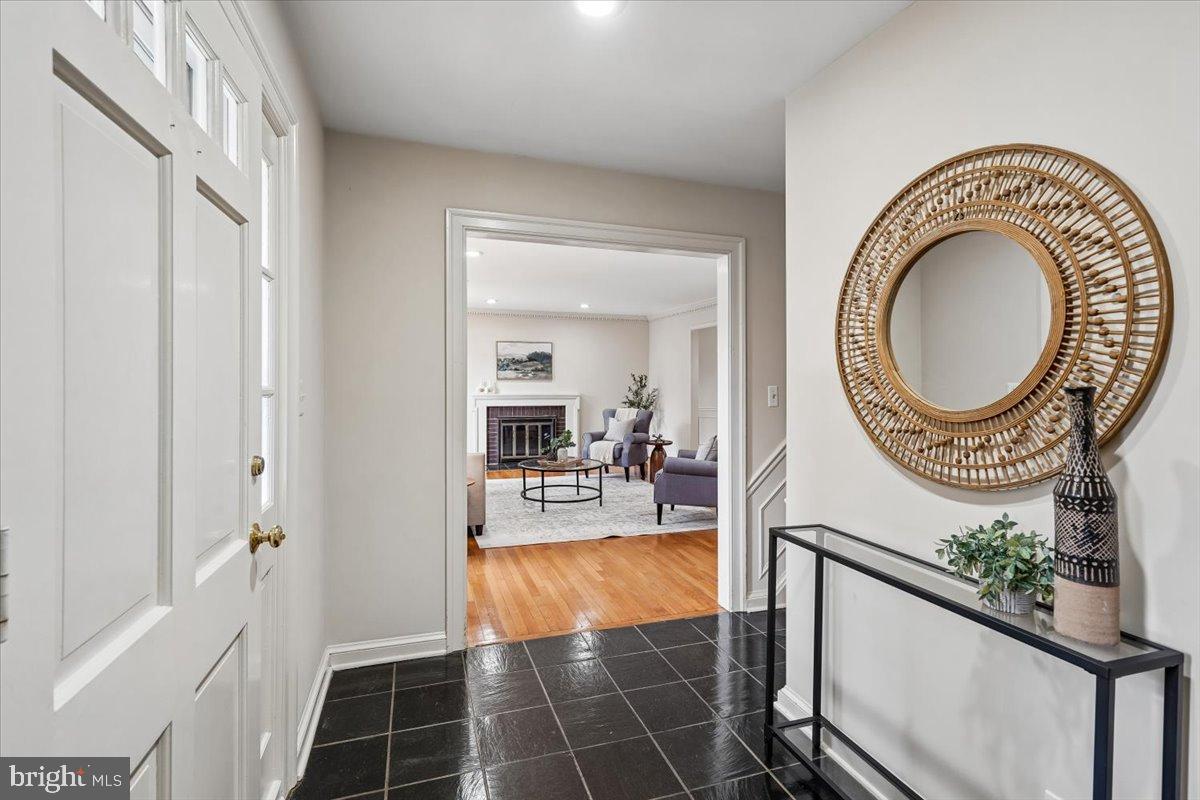 7620 MARY CASSATT DRIVE