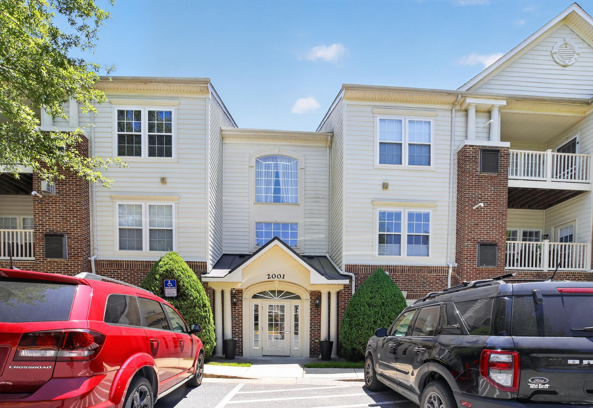 2001 CONNOR COURT 704H