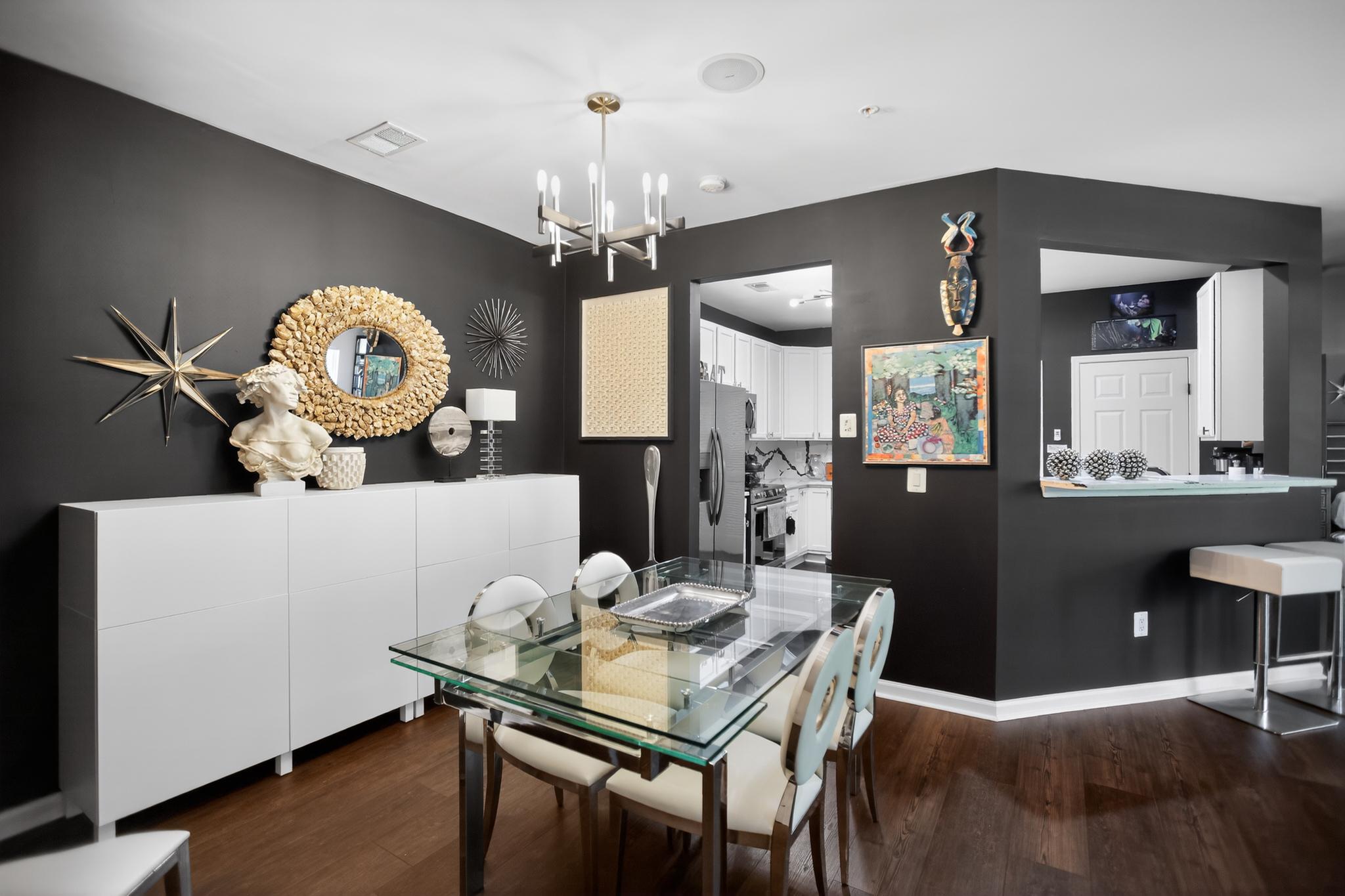 2001 CONNOR COURT 704H