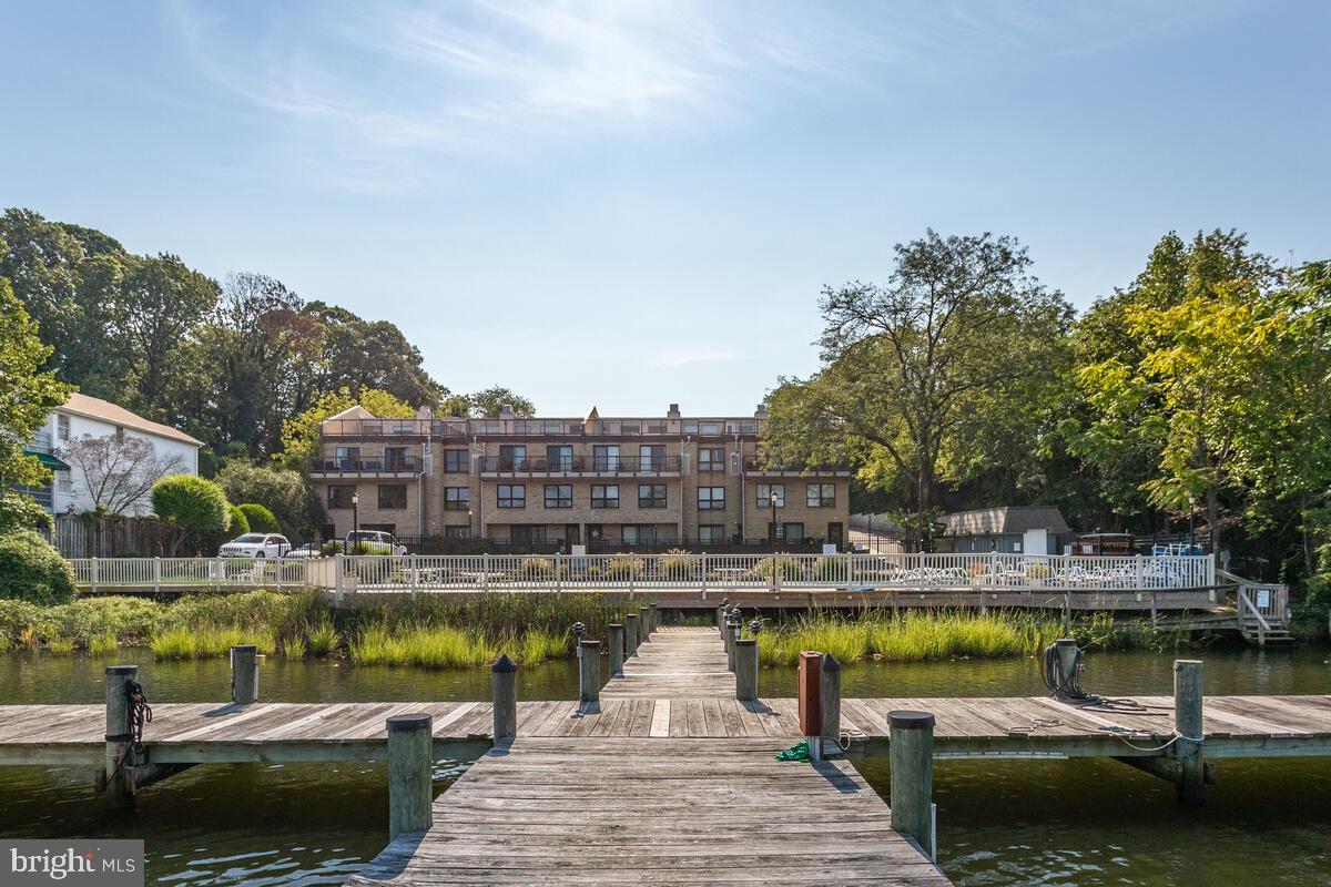 MARINERS COVE - Residential Lease