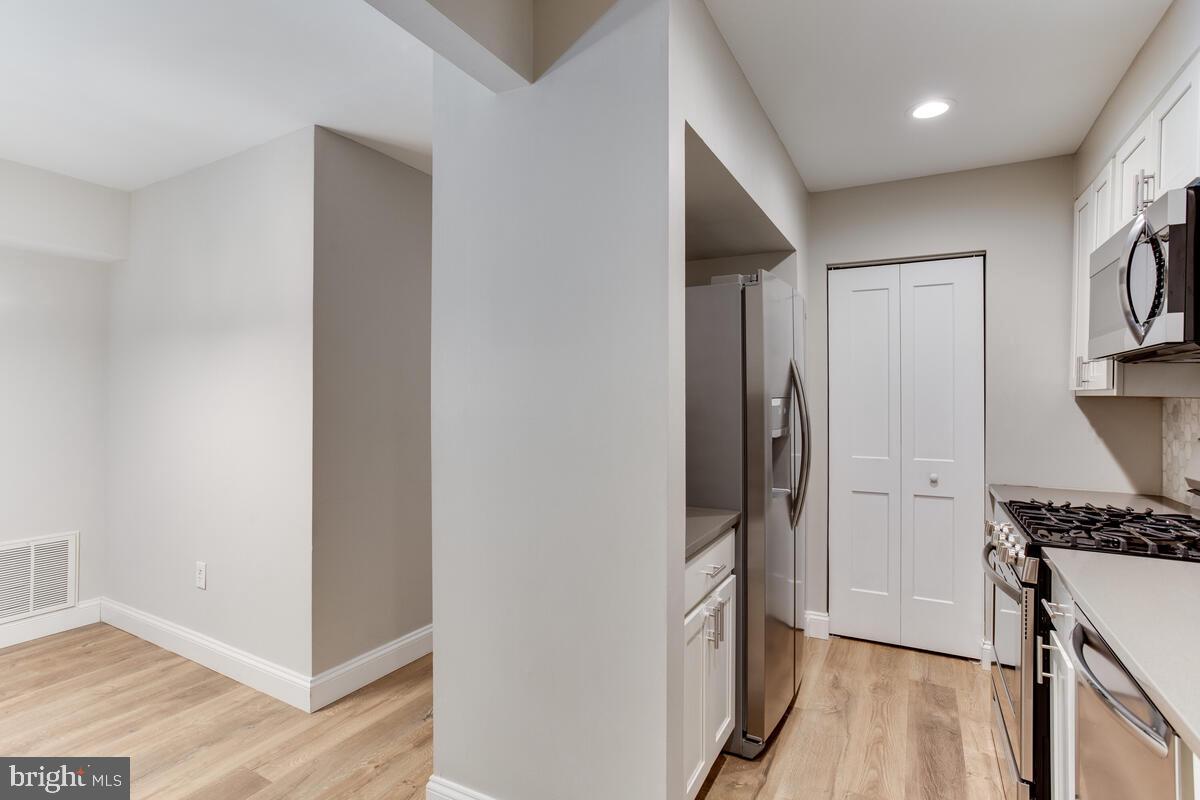 MARINERS COVE - Residential Lease