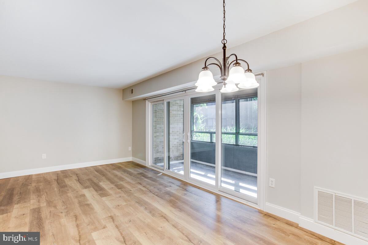 MARINERS COVE - Residential Lease