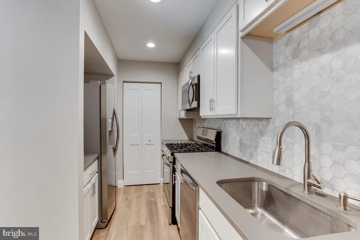 MARINERS COVE - Residential Lease