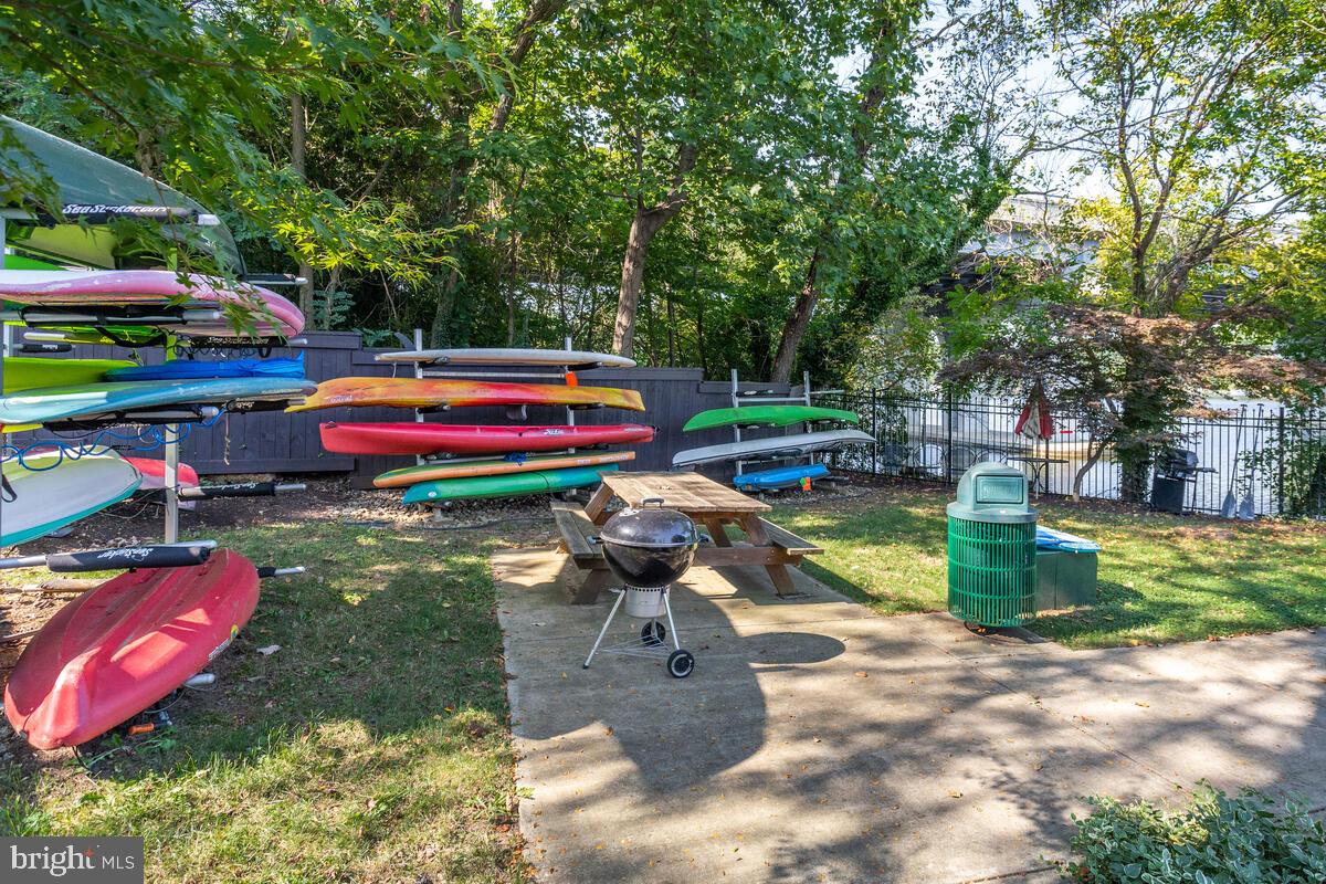 MARINERS COVE - Residential Lease