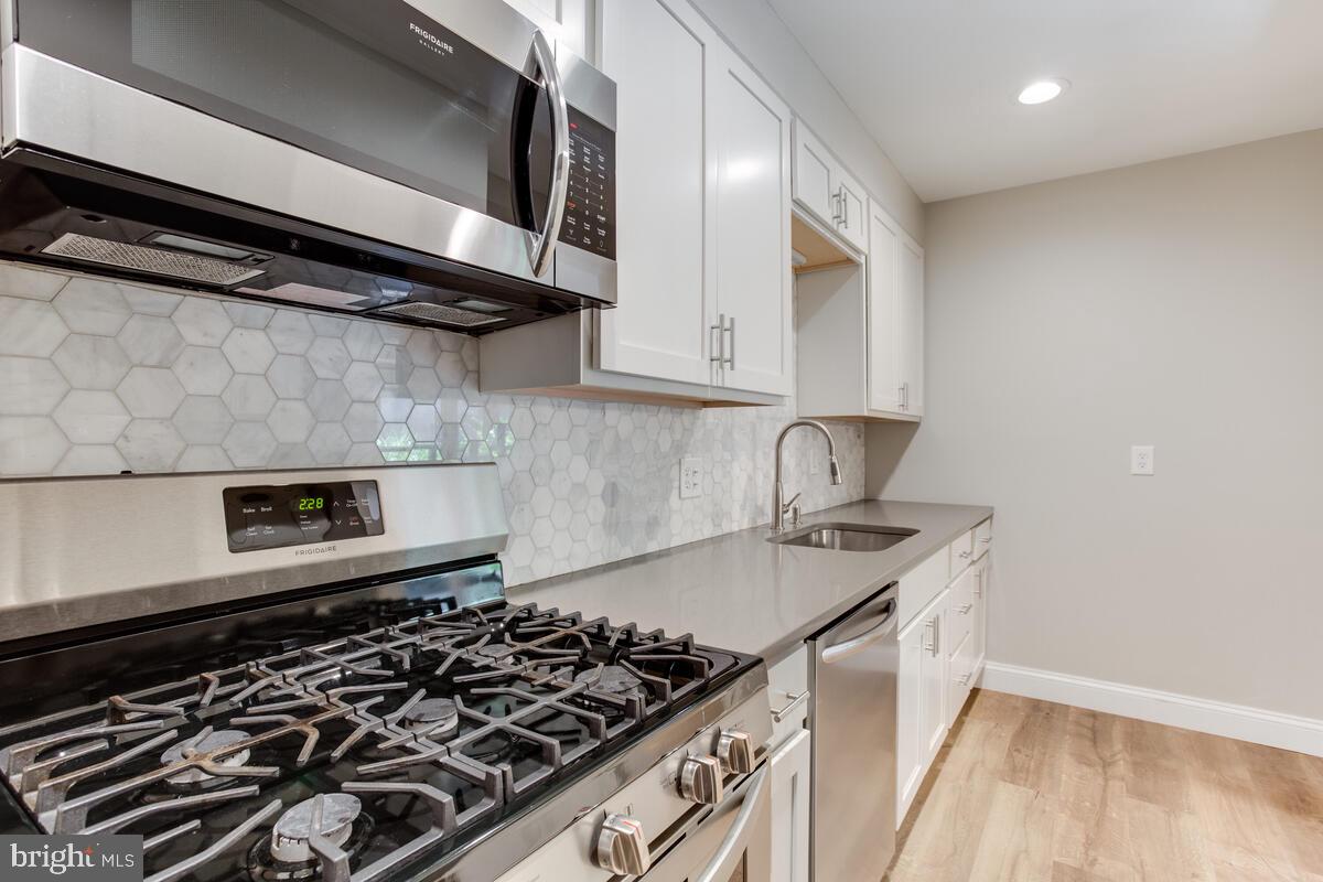 MARINERS COVE - Residential Lease
