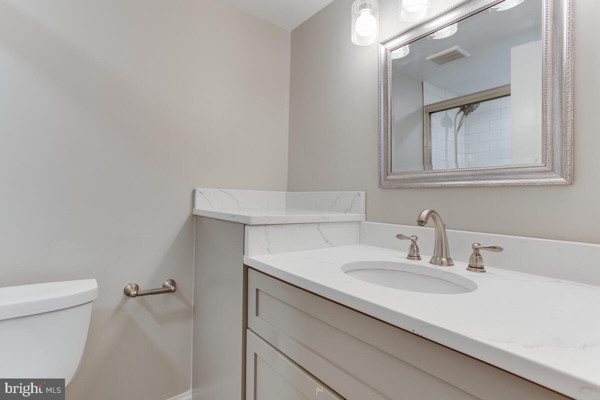 MARINERS COVE - Residential Lease
