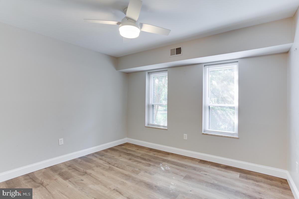 MARINERS COVE - Residential Lease
