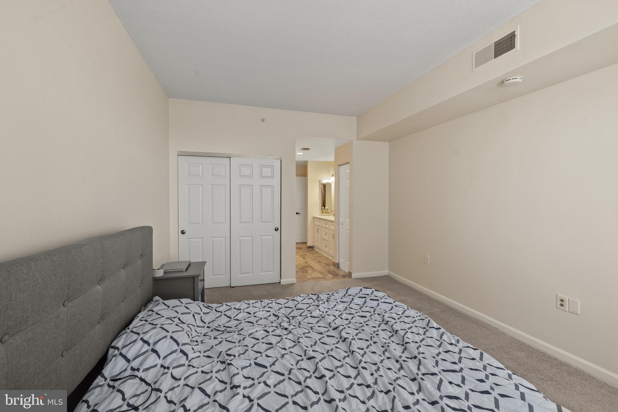 THE COLONNADE - Residential