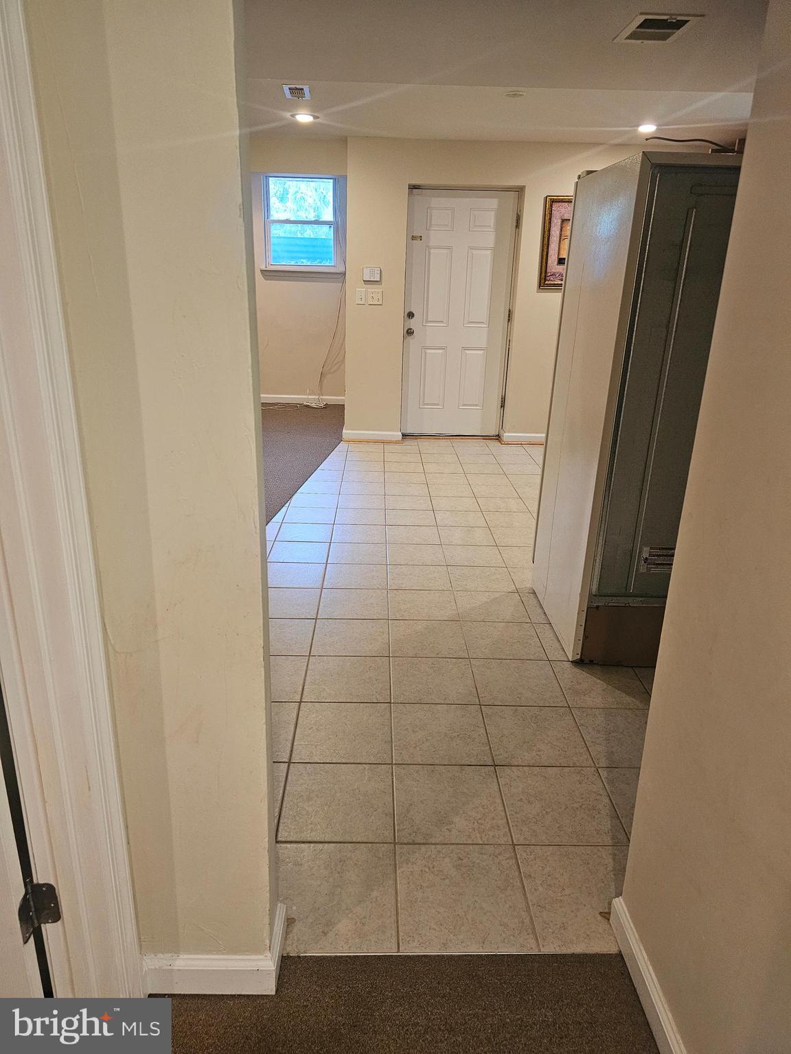 KINGS CROSSING - Residential Lease