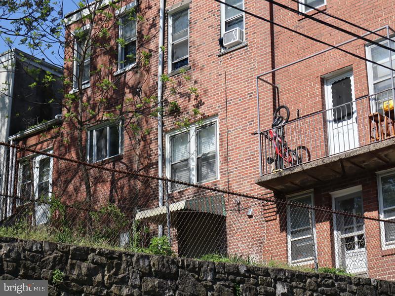 203 HAMILTON AVENUE