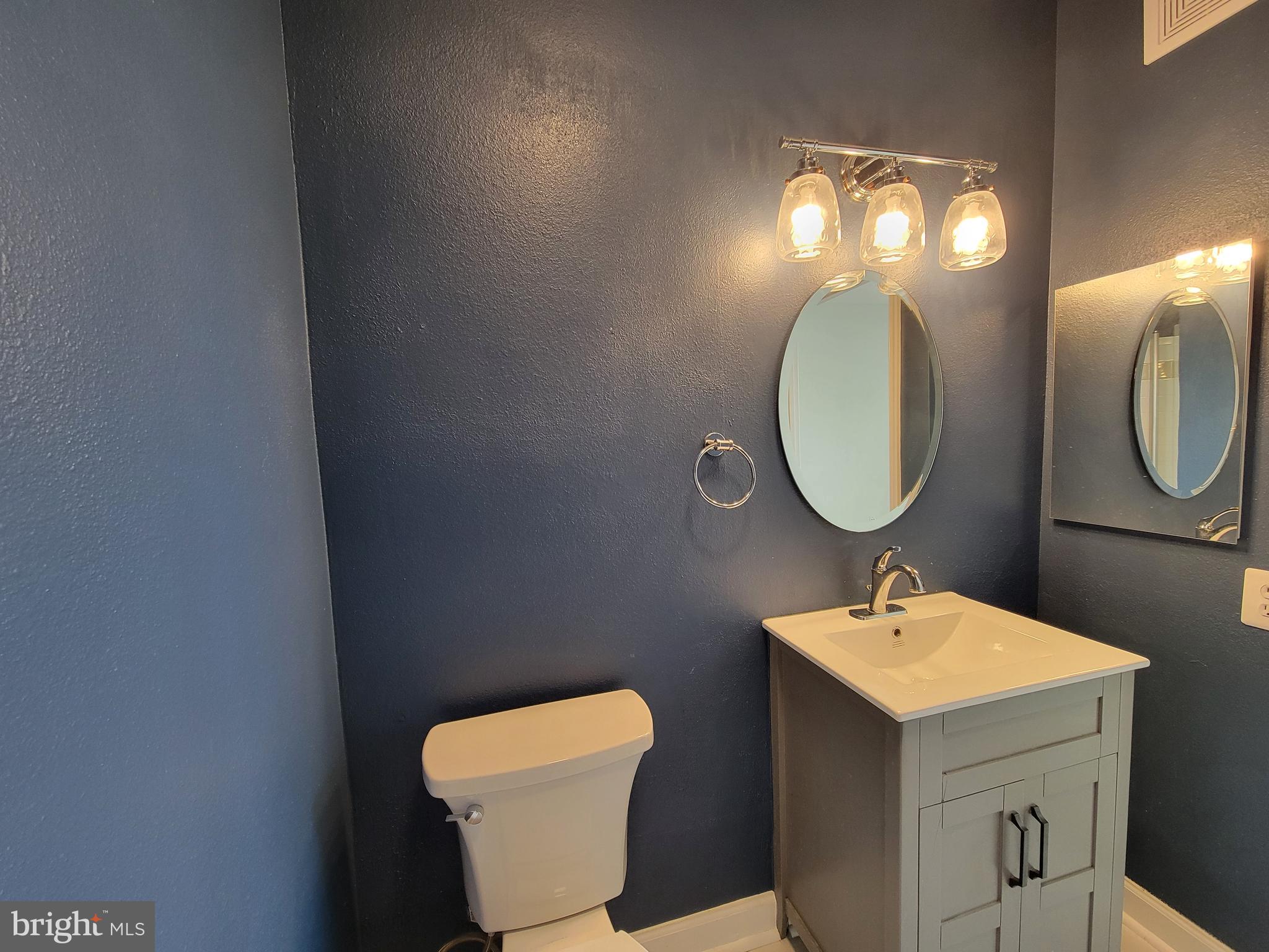 HIGH POINT AT JEFFERSON PARK - Residential