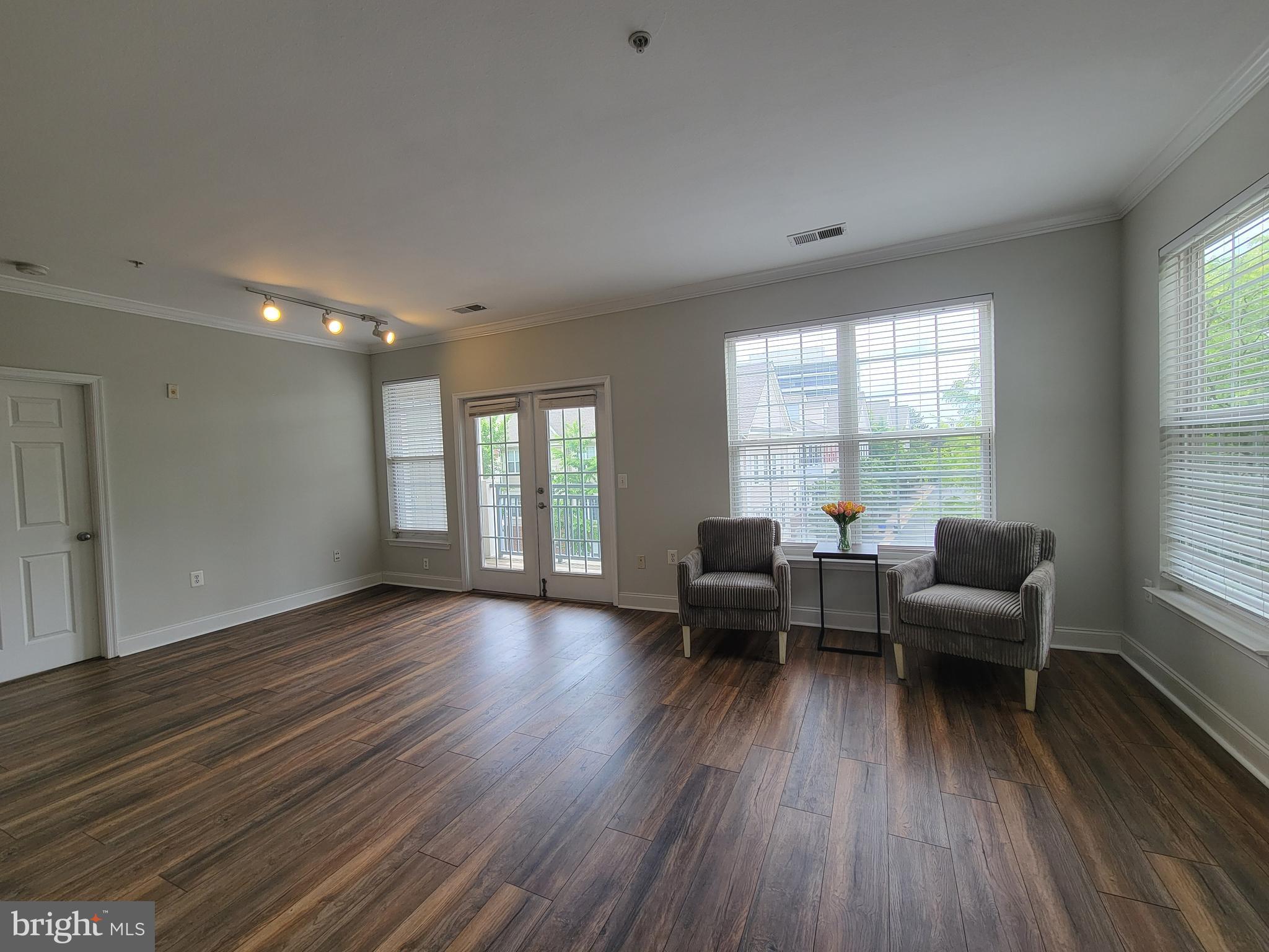 HIGH POINT AT JEFFERSON PARK - Residential
