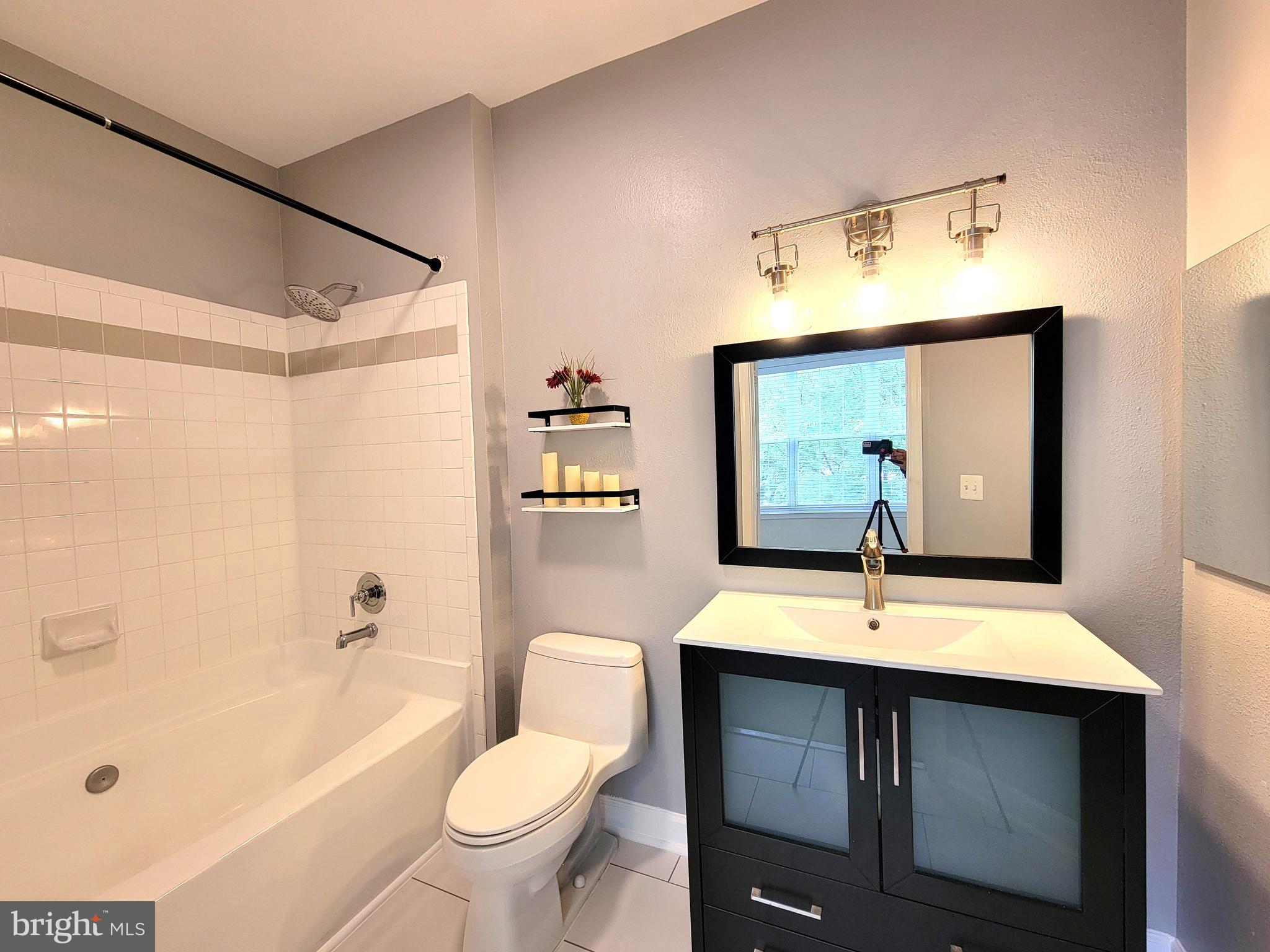 HIGH POINT AT JEFFERSON PARK - Residential