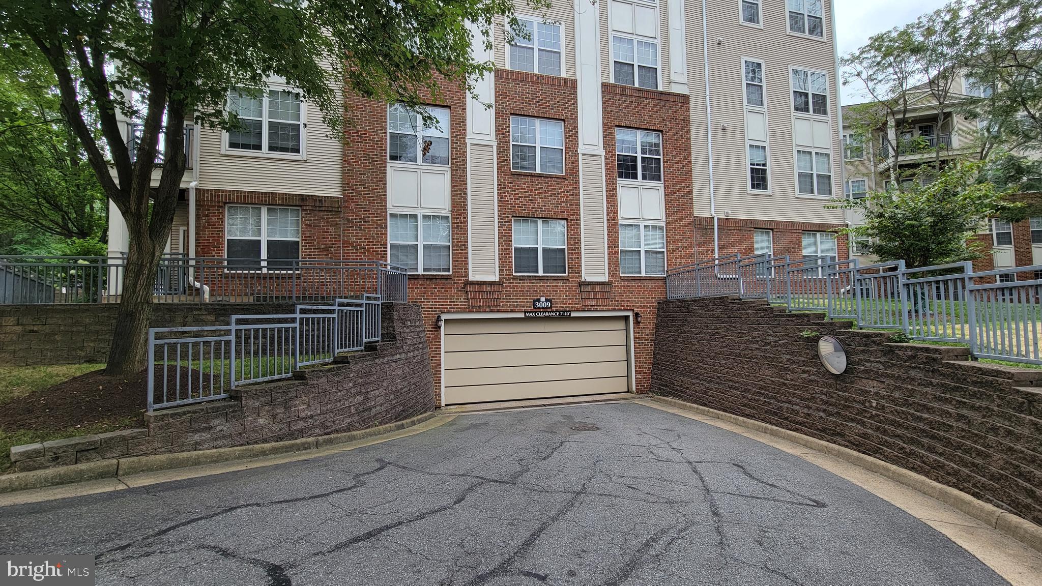 3009 NICOSH CIRCLE 4301