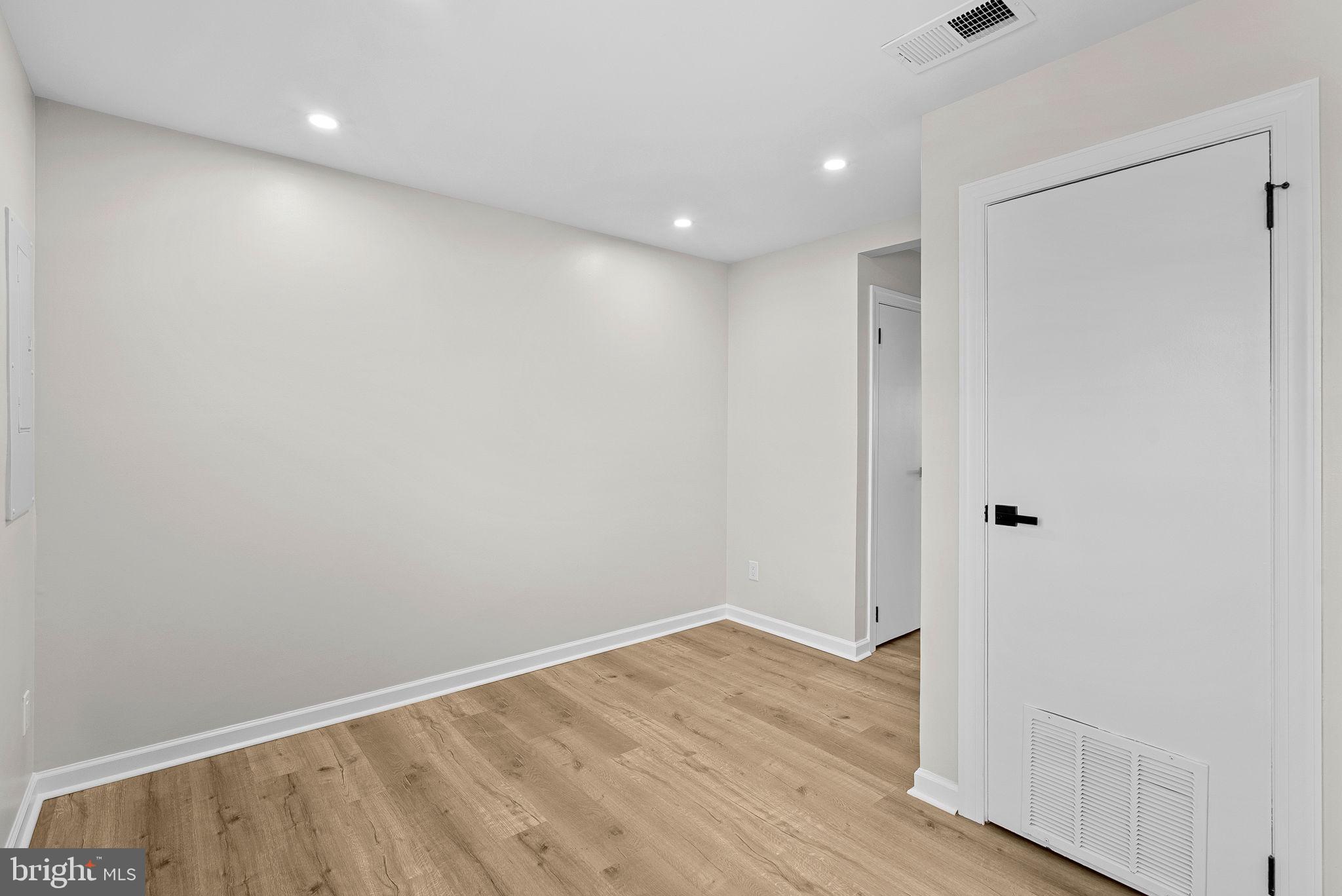 BATTLETOWN - Residential Lease