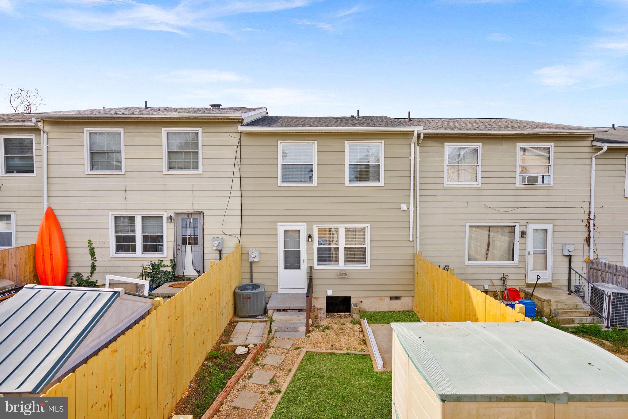 BATTLETOWN - Residential Lease