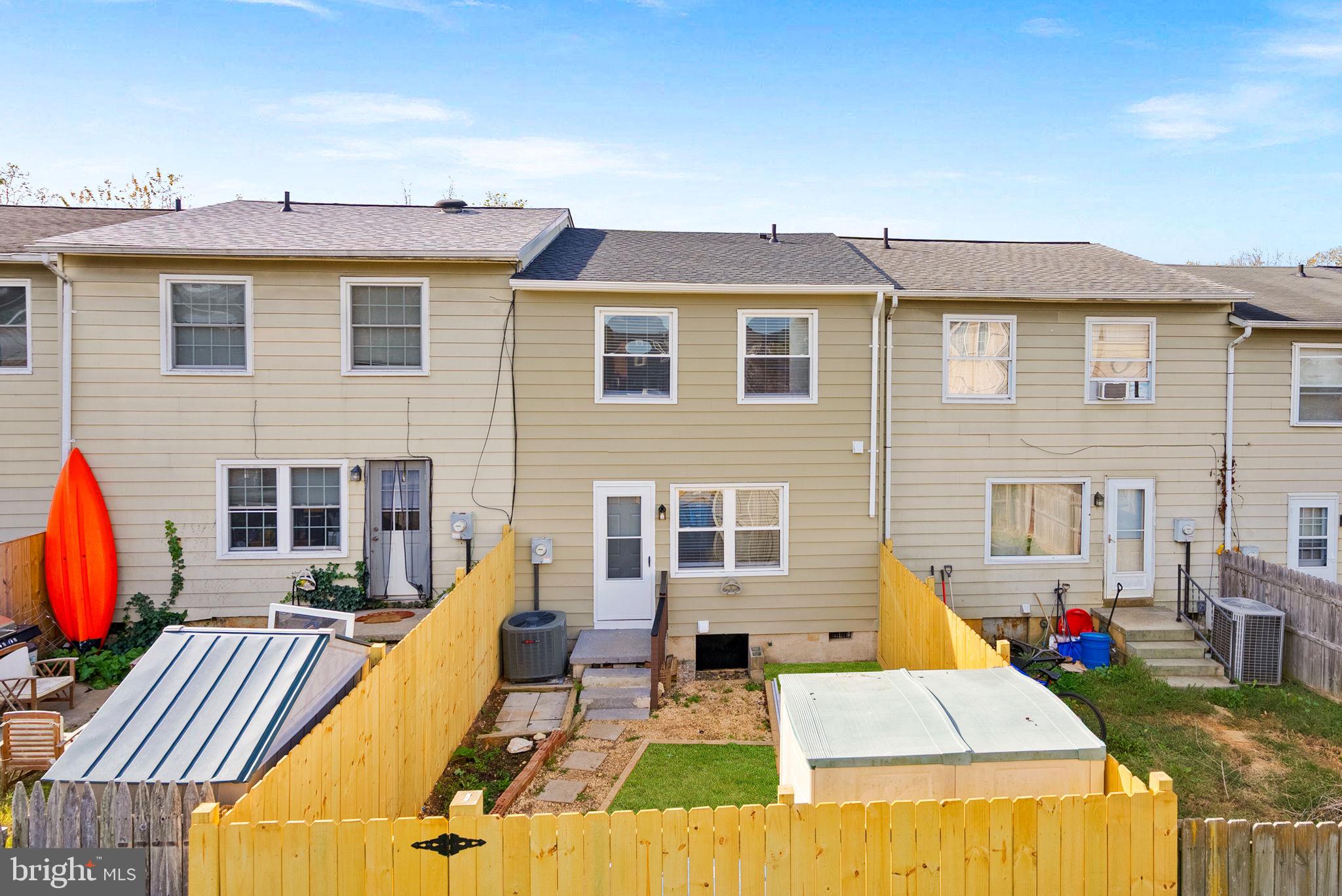 BATTLETOWN - Residential Lease