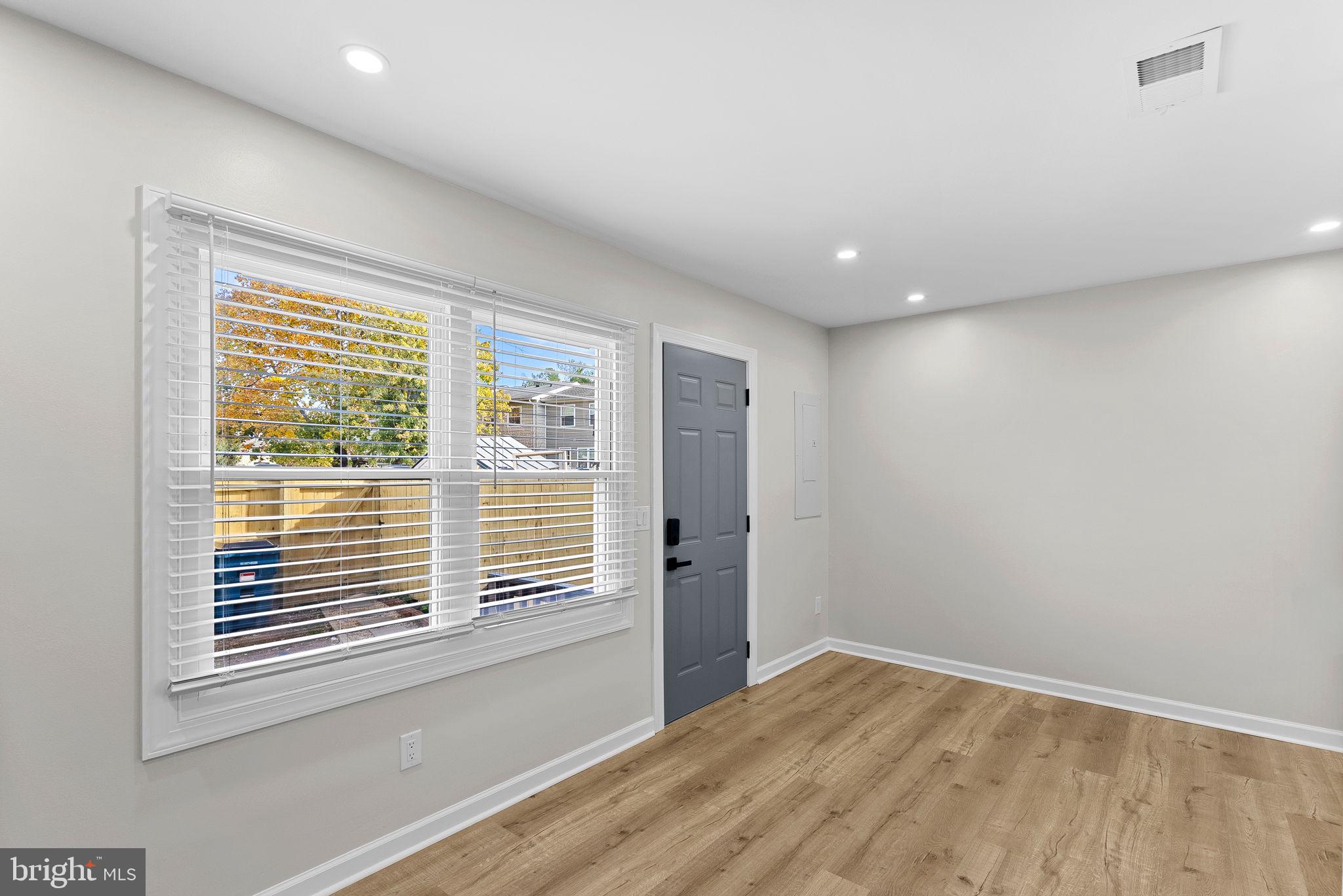 BATTLETOWN - Residential Lease