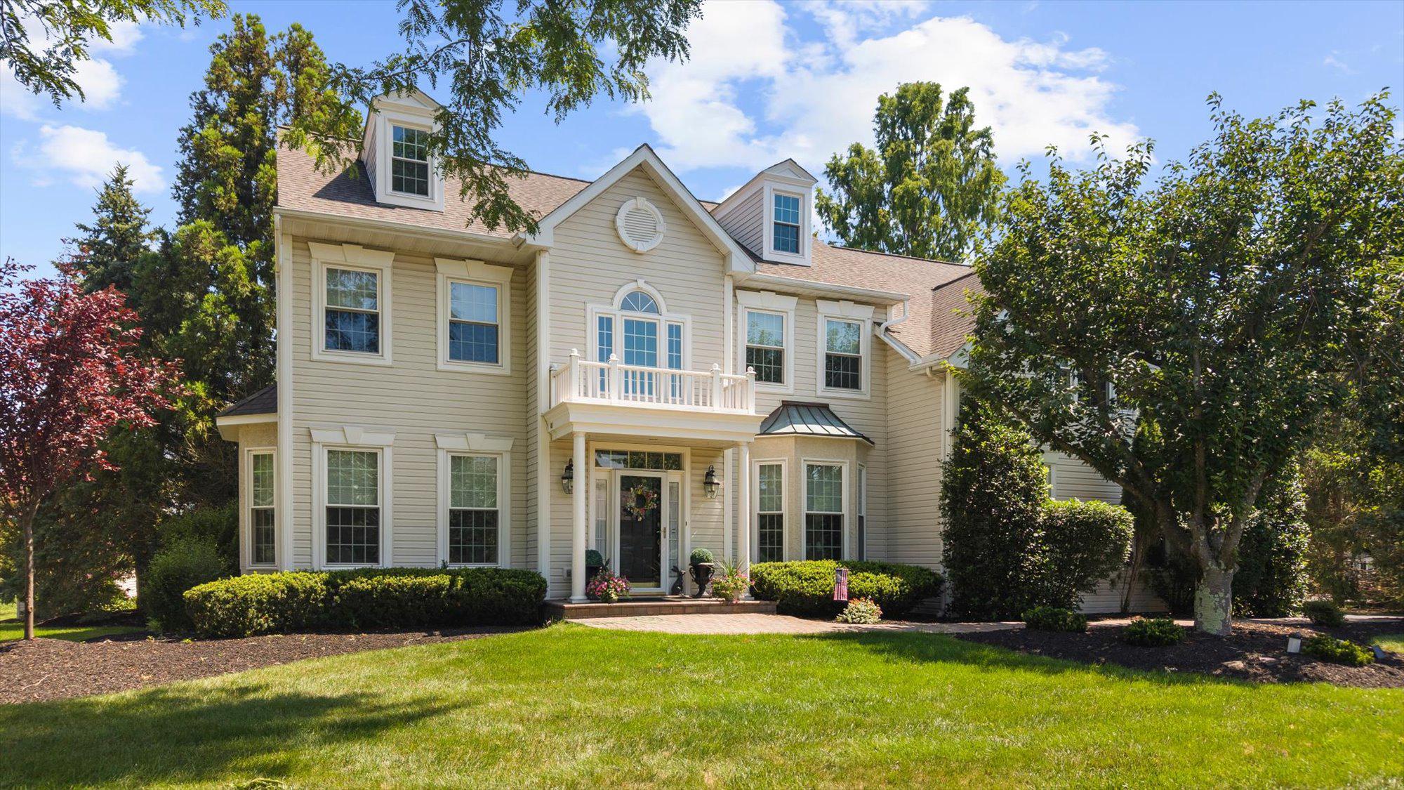 2028 FARMVIEW DRIVE
