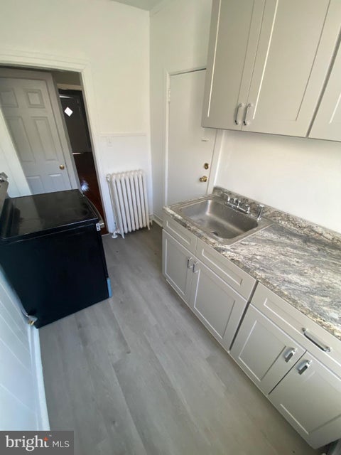 Townhouse For Sale - 5205 Glenloch Street<br/> PHILADELPHIA, PA 19124