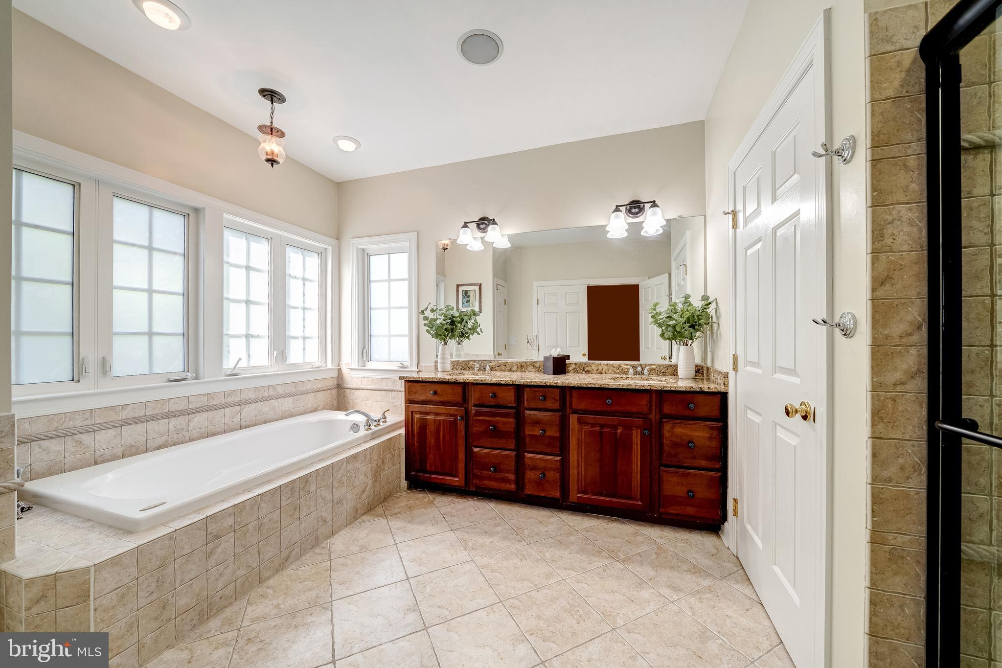 LENAH RUN - Residential