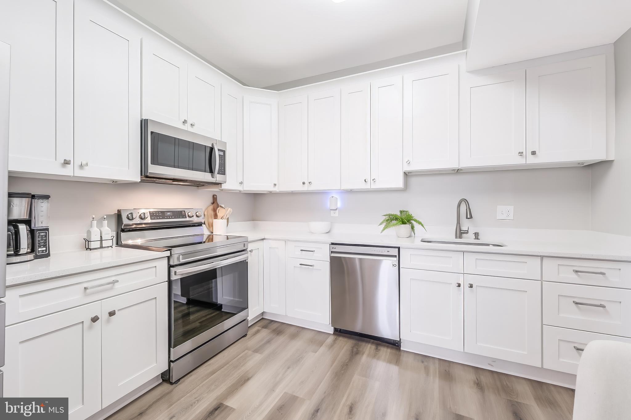 11564 ROLLING GREEN COURT 12/301B