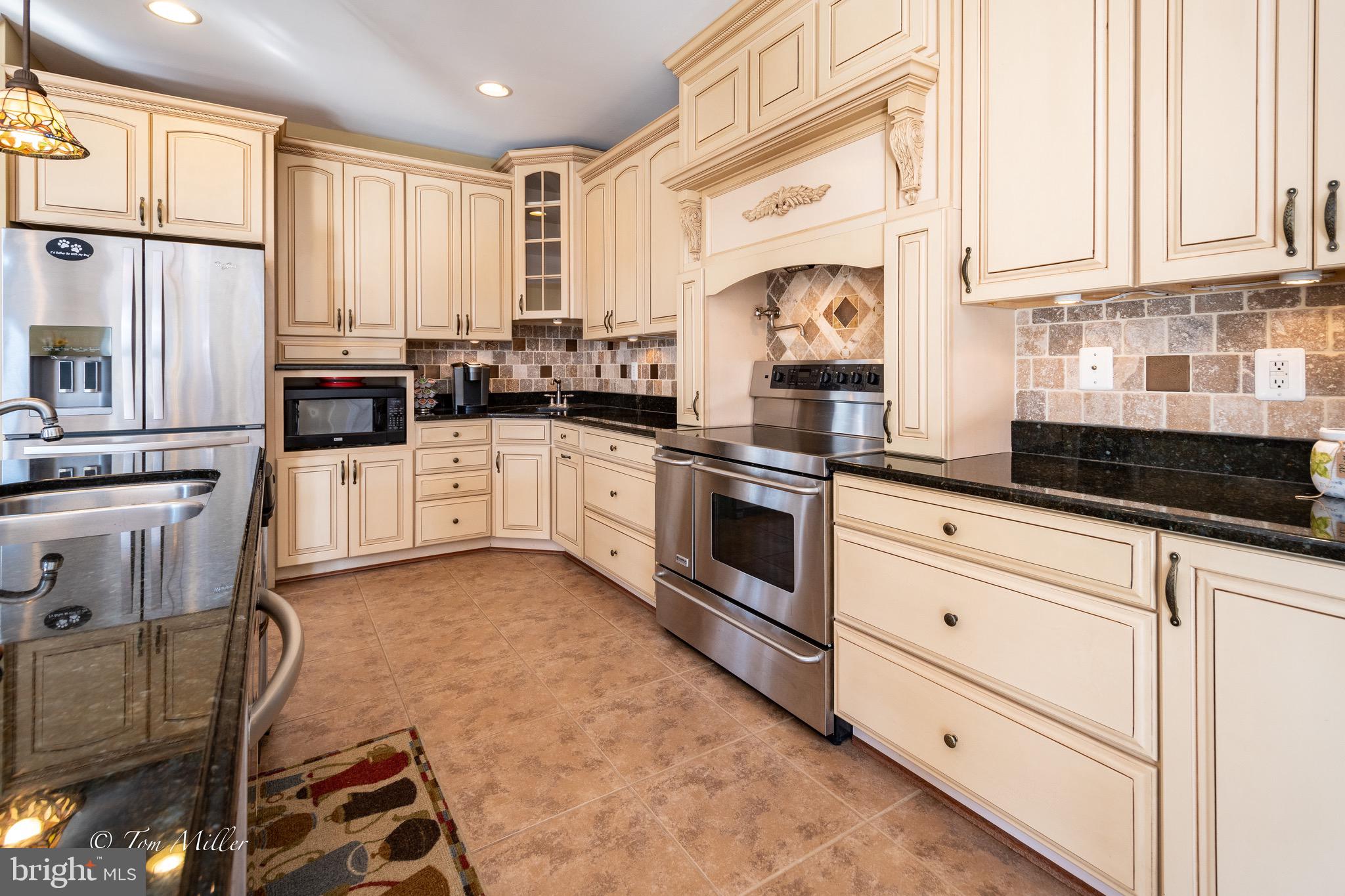 DOVE HILL ESTATES - Residential