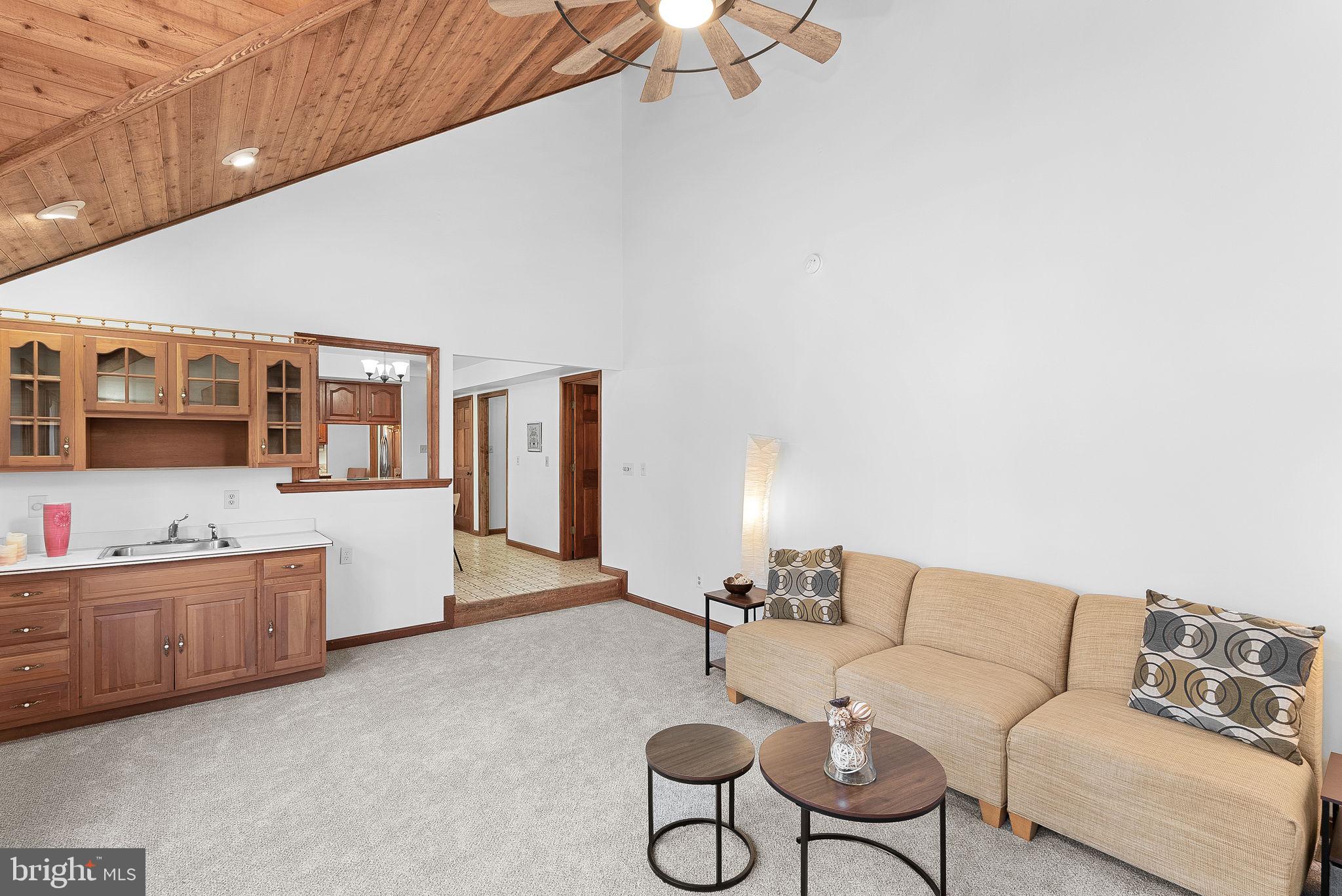 HUMMER WOODS ESTATES - Residential