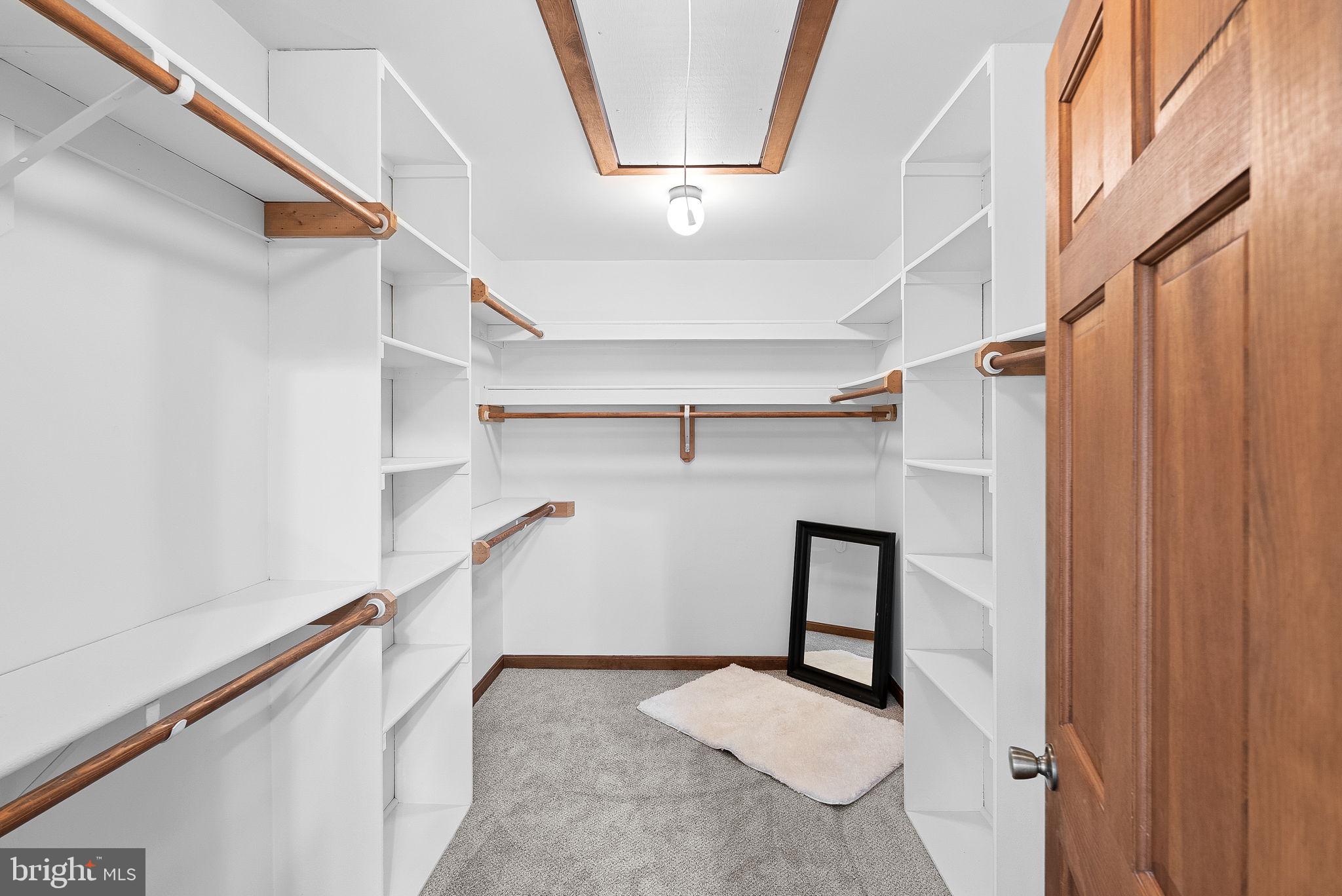 HUMMER WOODS ESTATES - Residential