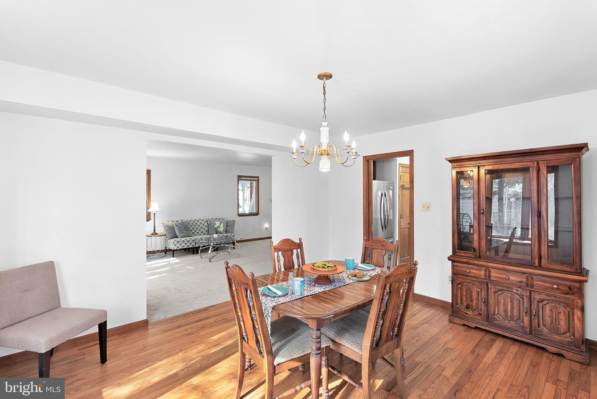 HUMMER WOODS ESTATES - Residential