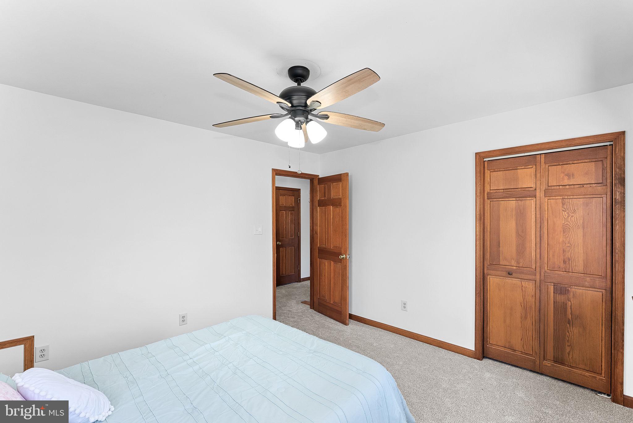 HUMMER WOODS ESTATES - Residential