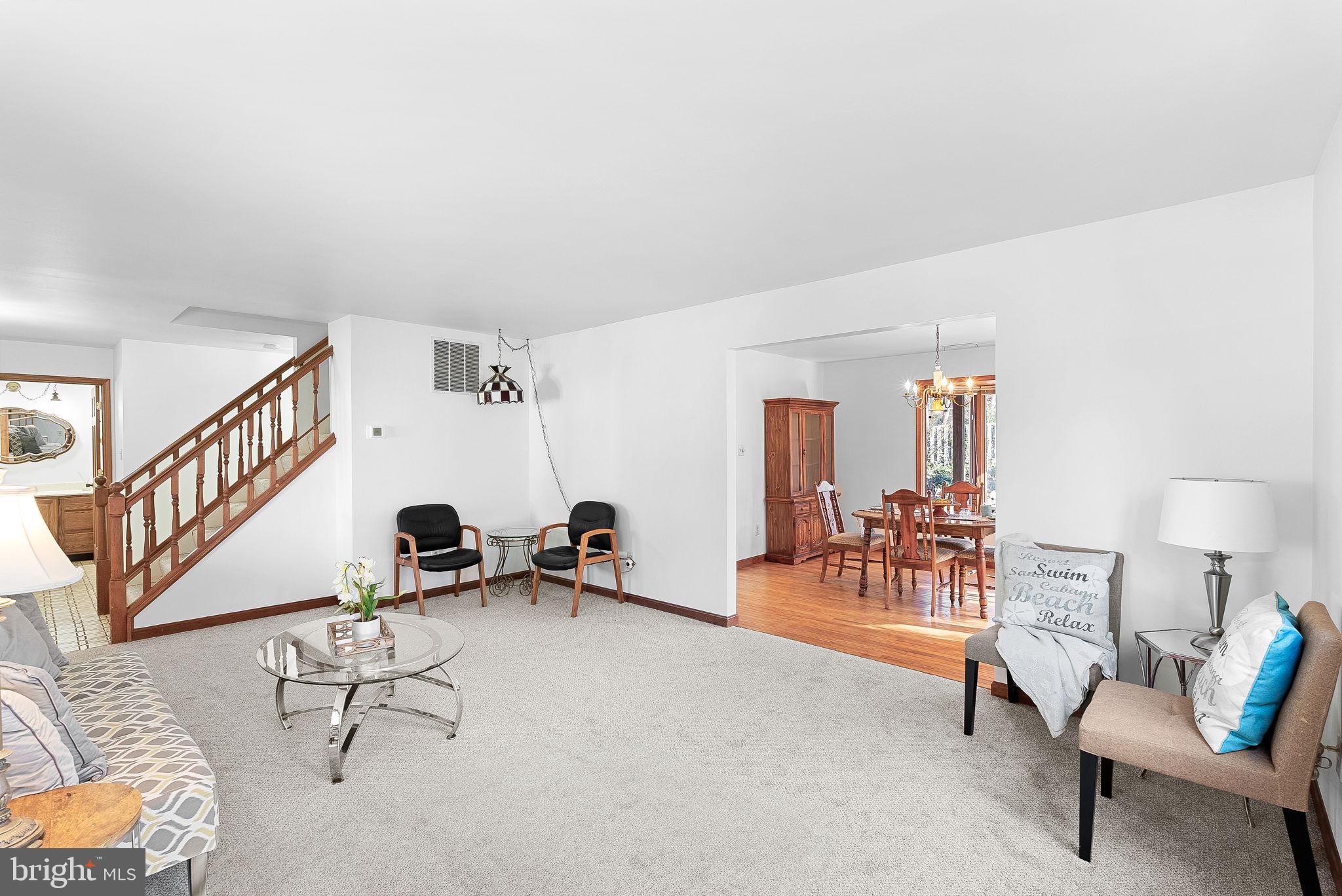 HUMMER WOODS ESTATES - Residential