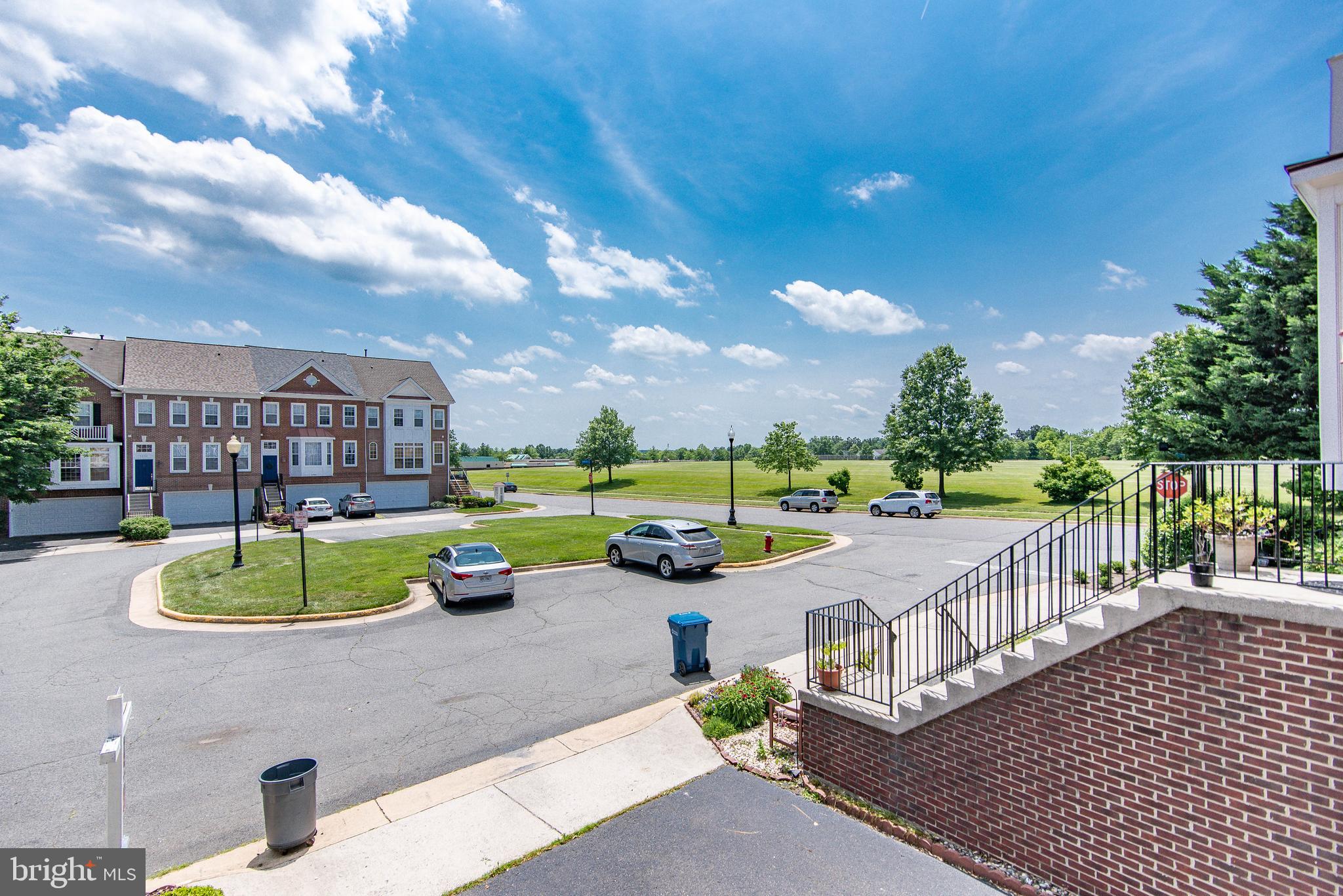 SOUTH RIDING - Residential