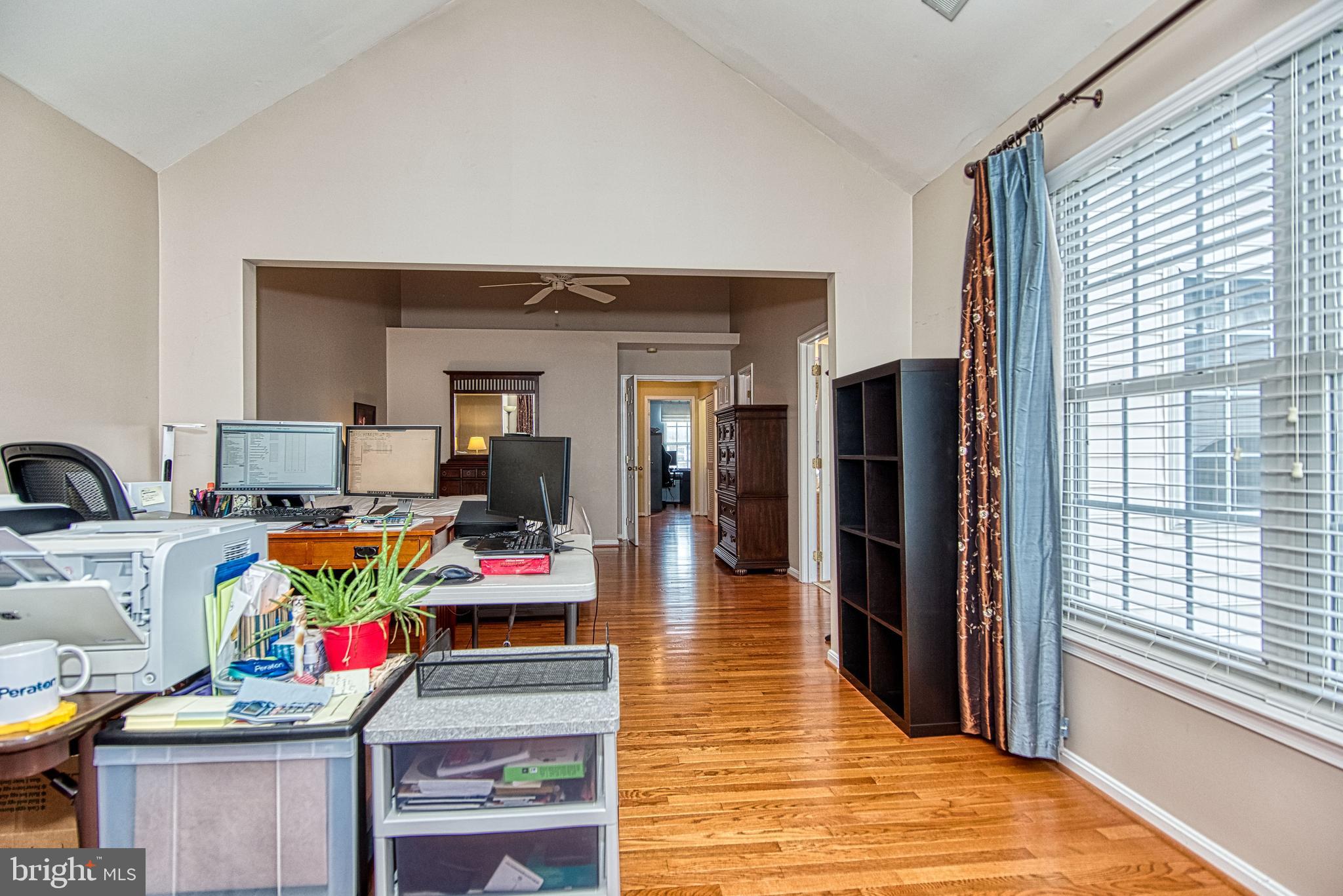 SOUTH RIDING - Residential