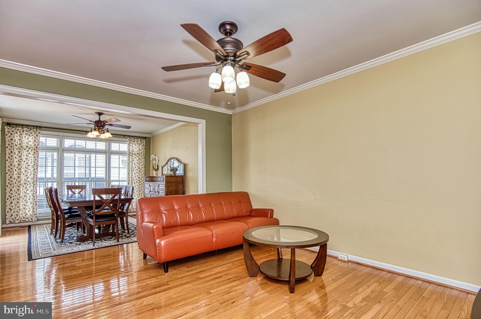 SOUTH RIDING - Residential