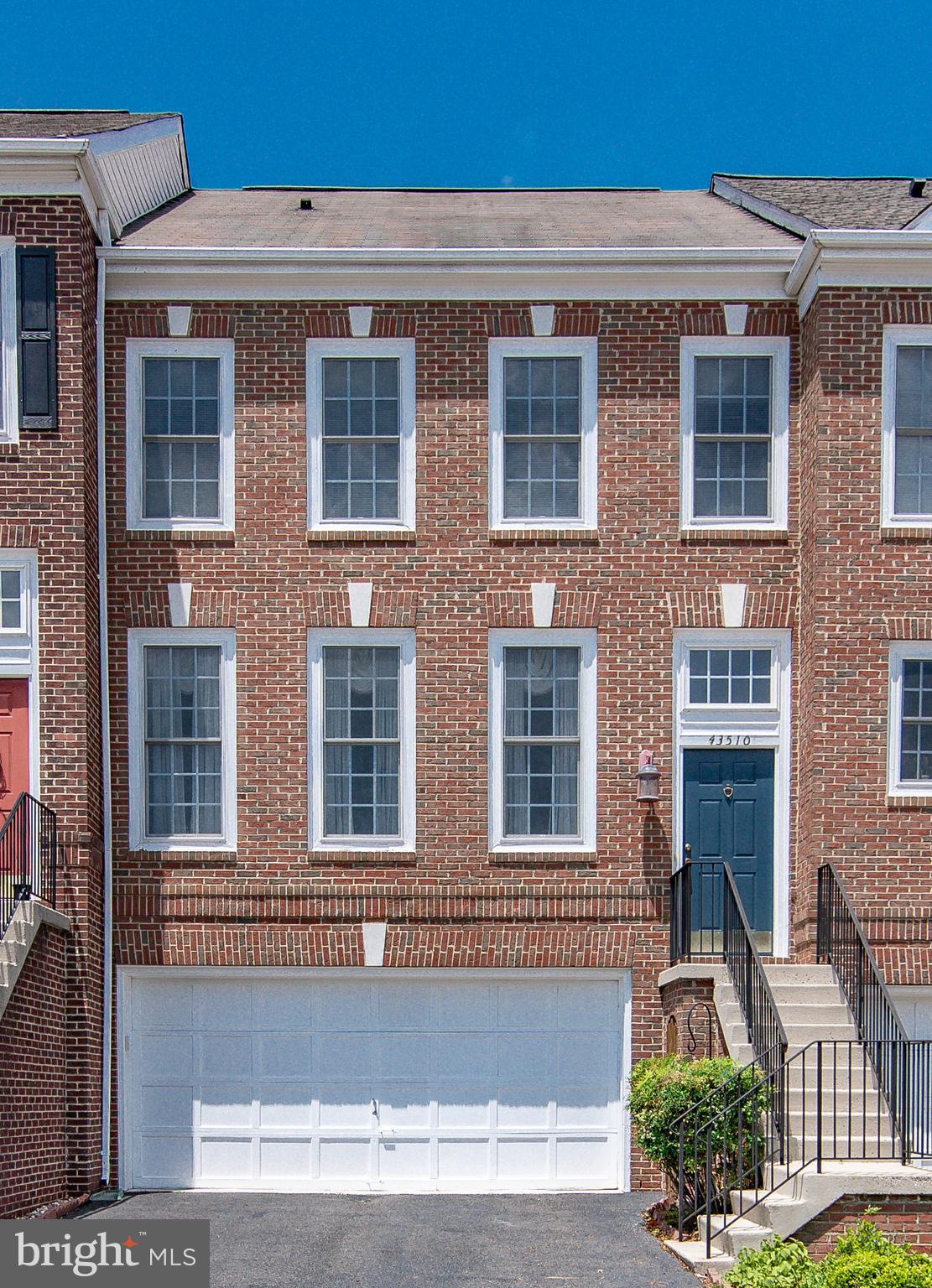 SOUTH RIDING - Residential