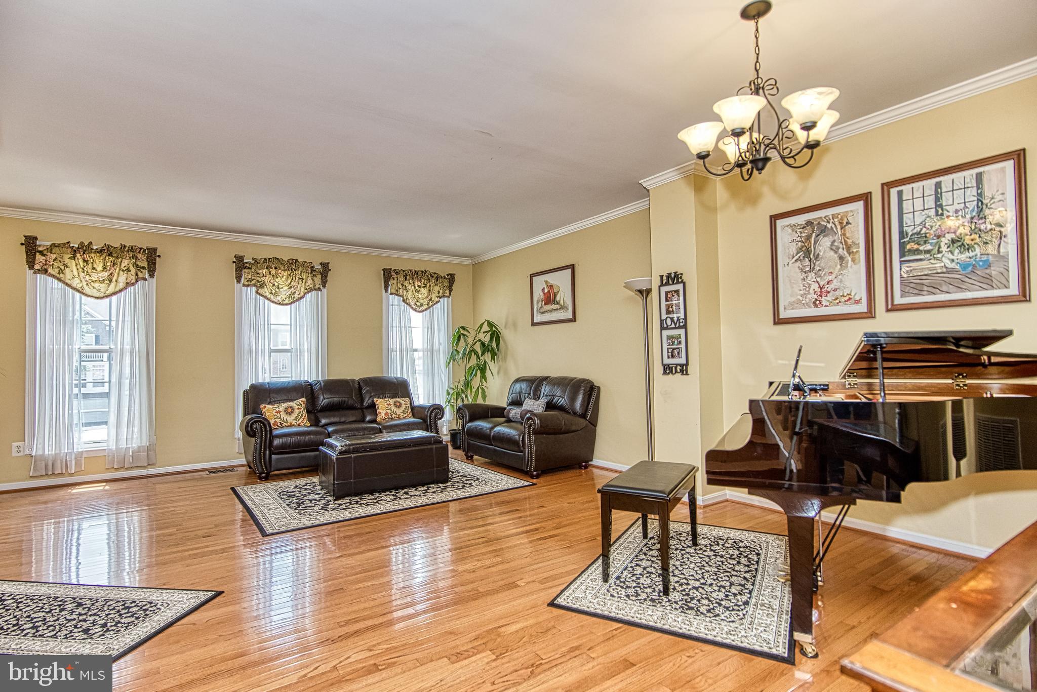 SOUTH RIDING - Residential