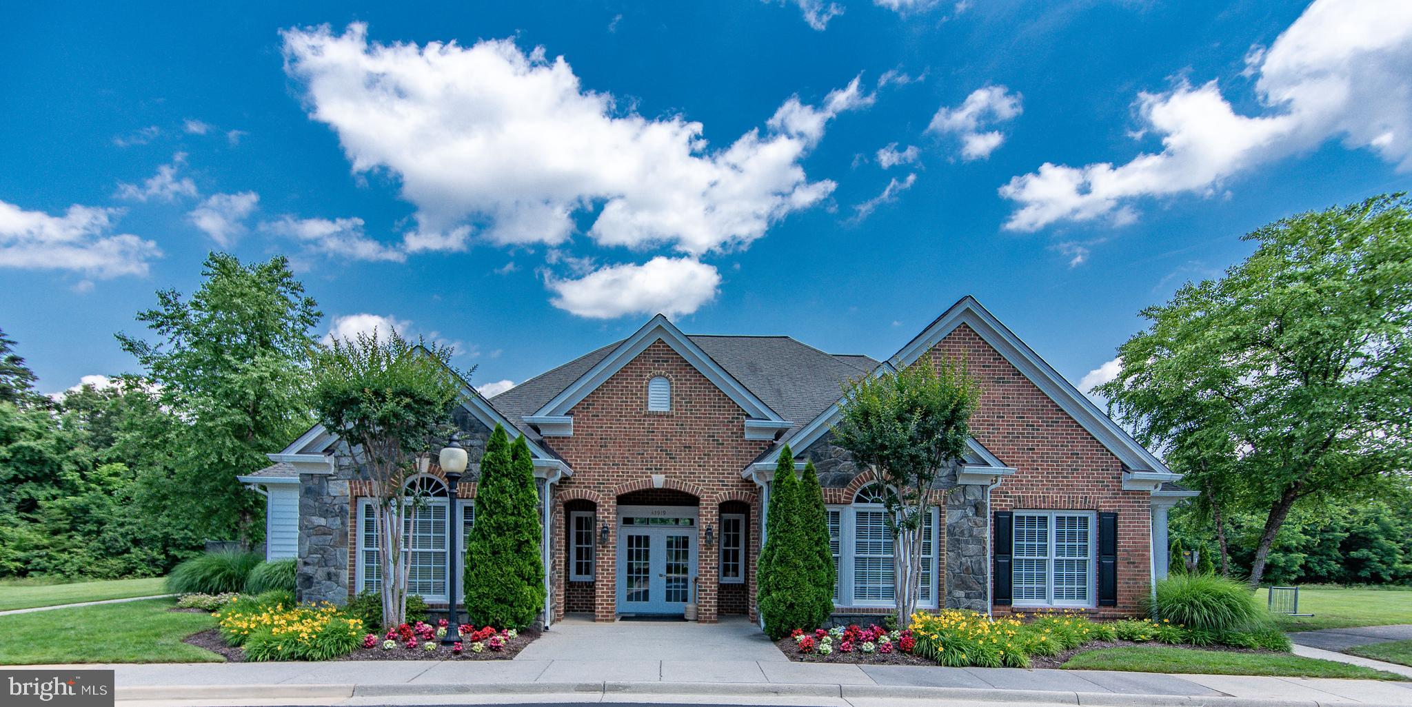 SOUTH RIDING - Residential