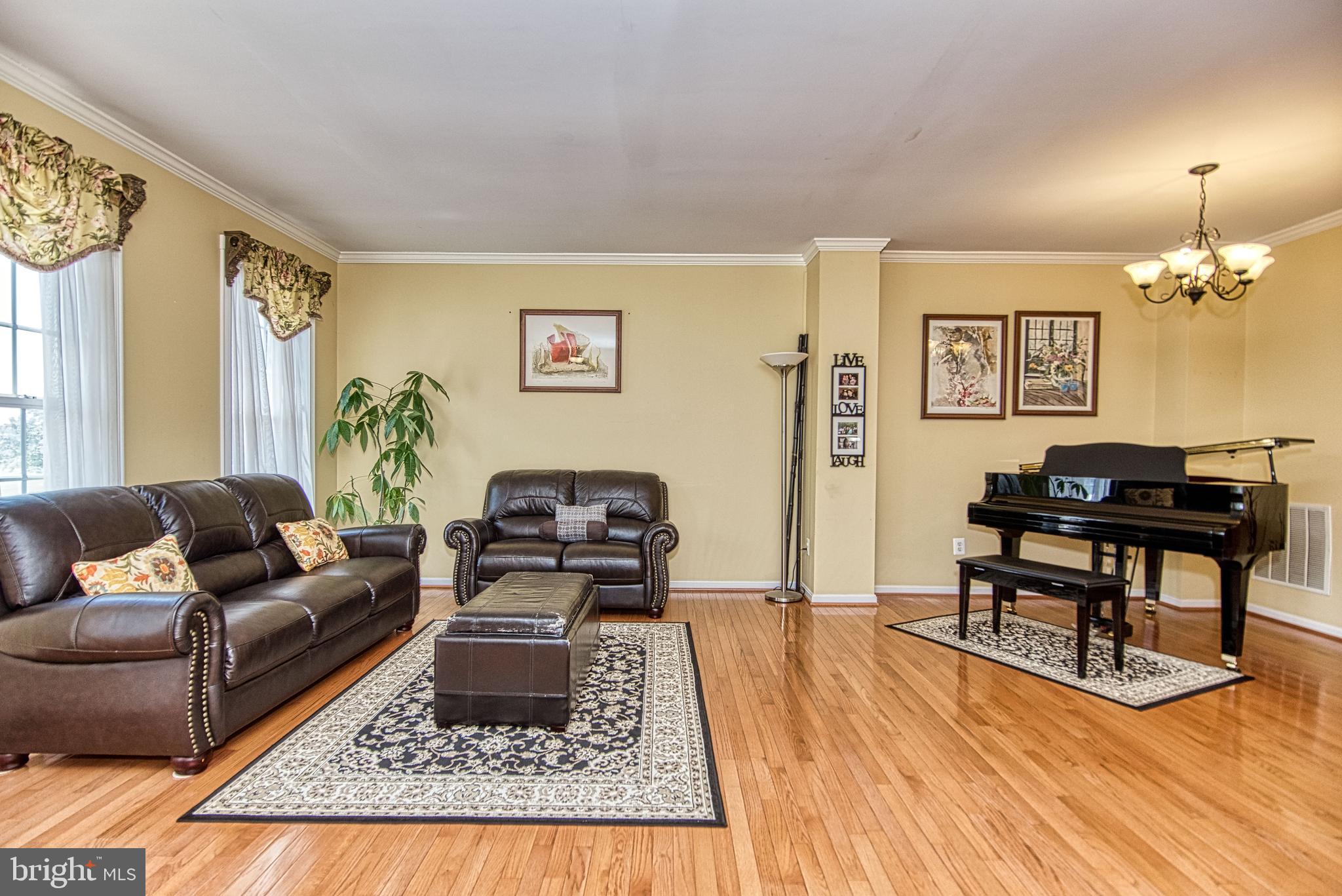 SOUTH RIDING - Residential