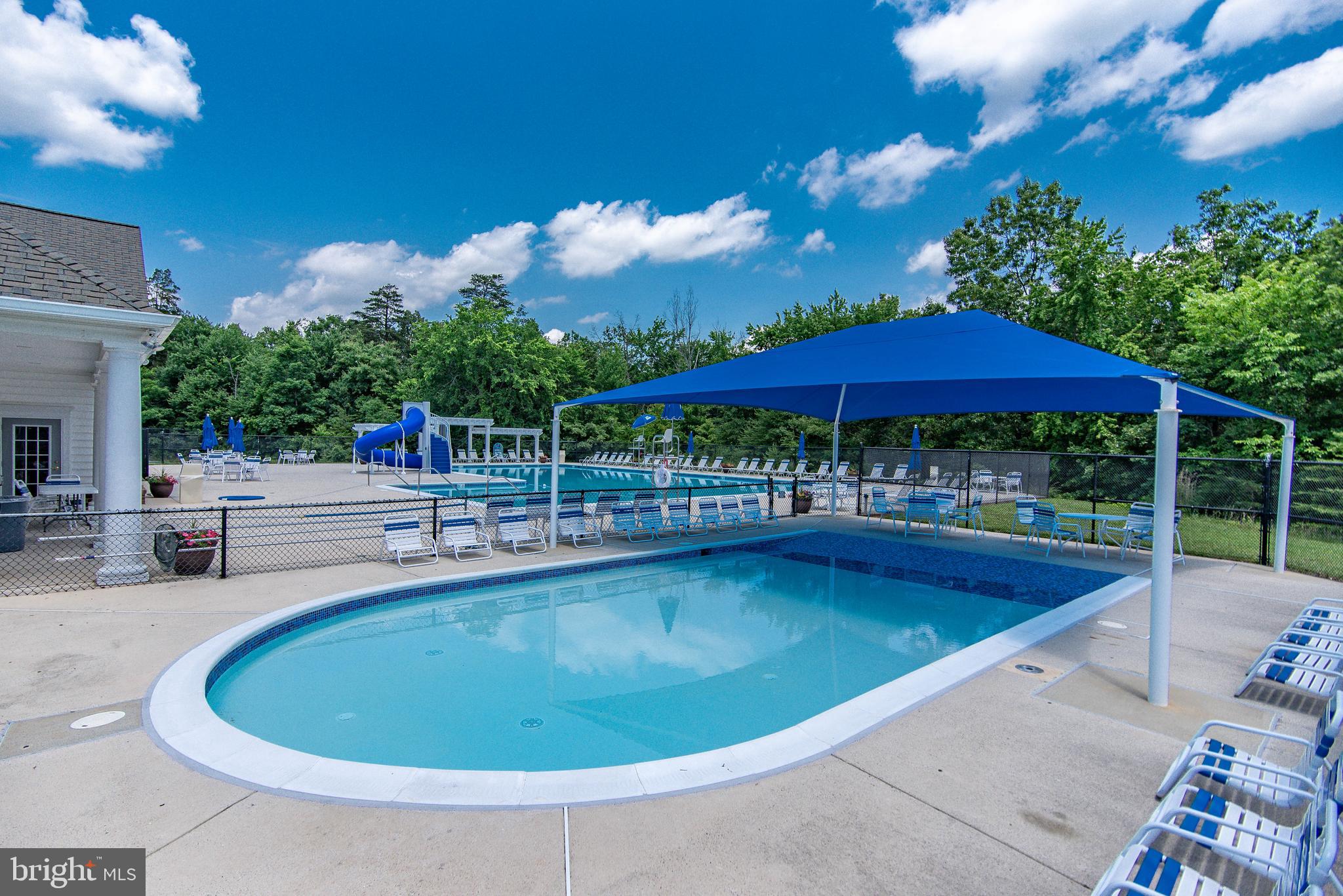 SOUTH RIDING - Residential