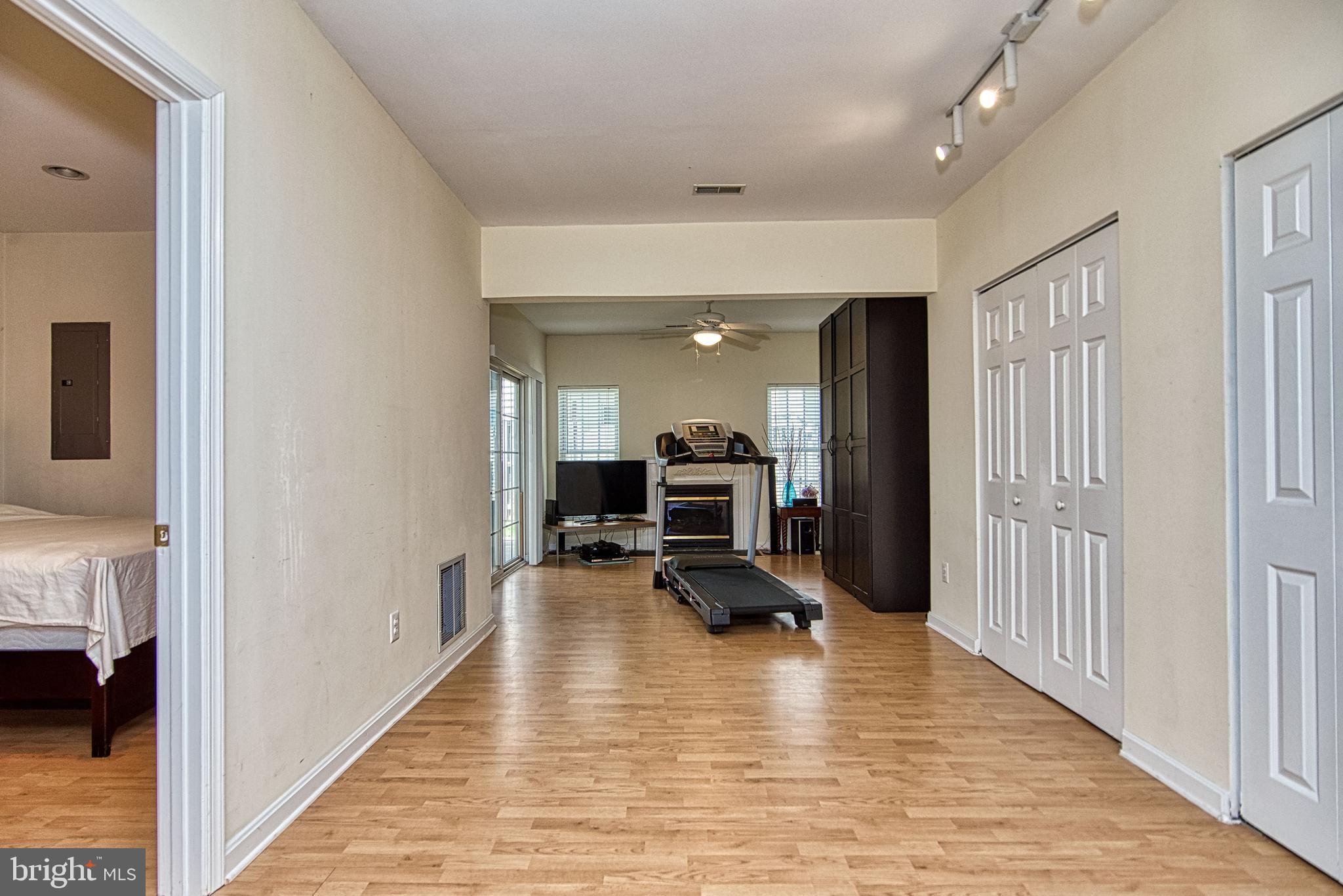 SOUTH RIDING - Residential