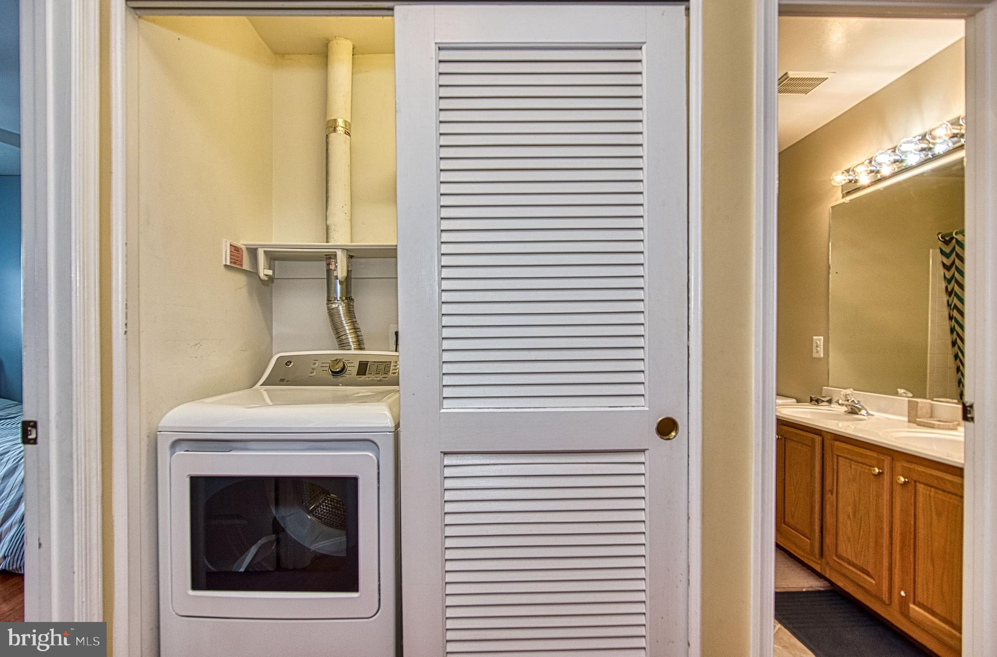 SOUTH RIDING - Residential