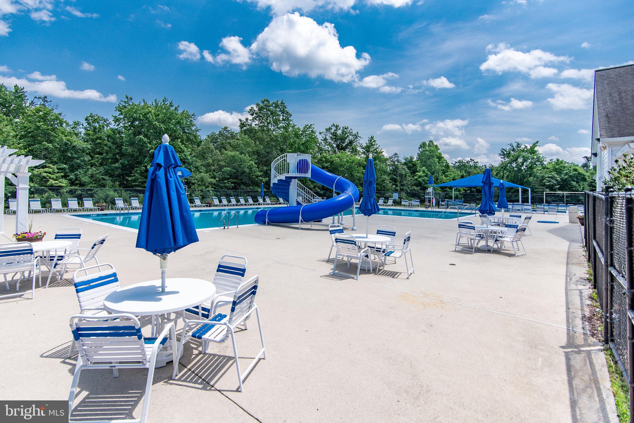 SOUTH RIDING - Residential